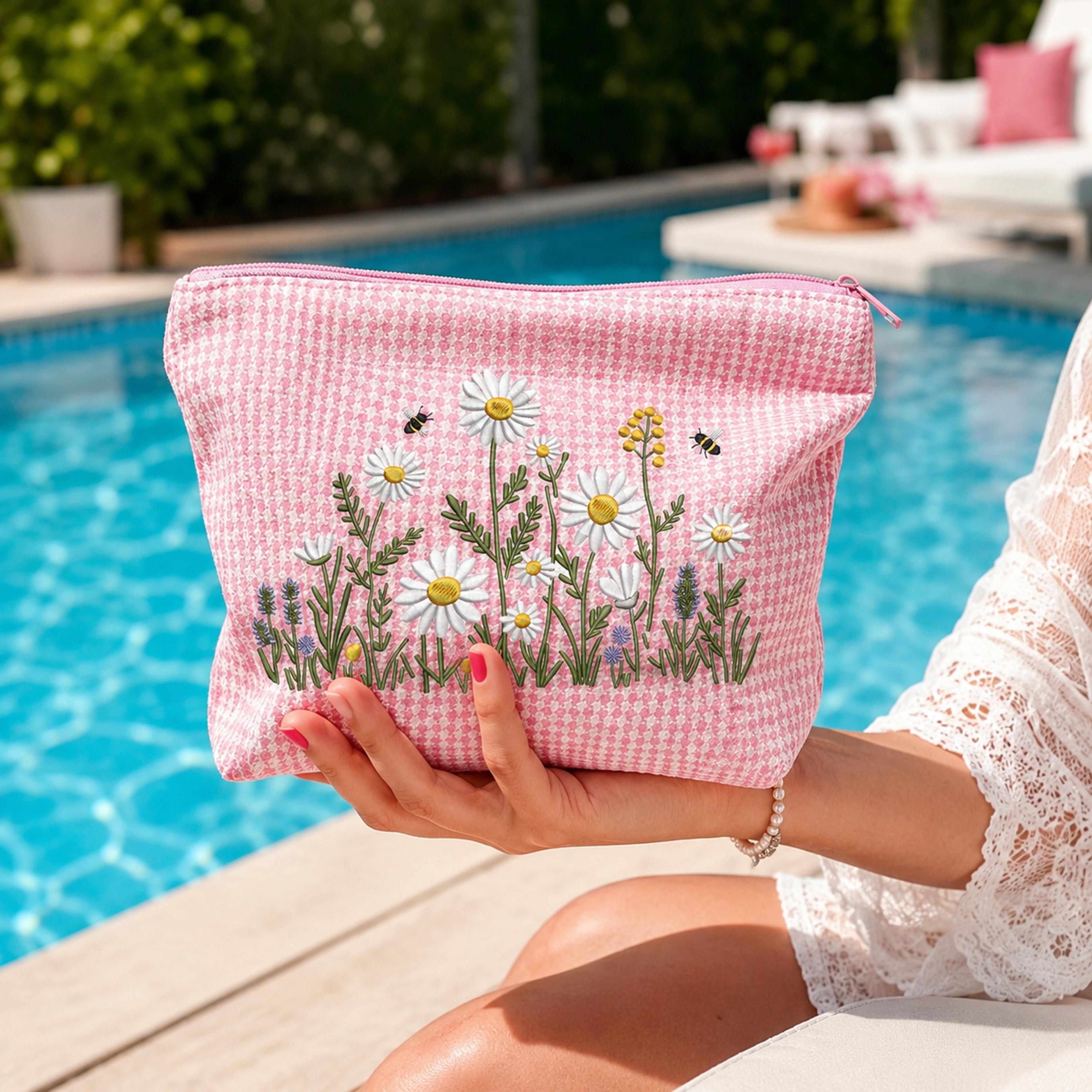 Daisy Embroidered Cosmetic Bag Large Gingham Travel Makeup Bag And Toiletry Organizer 6