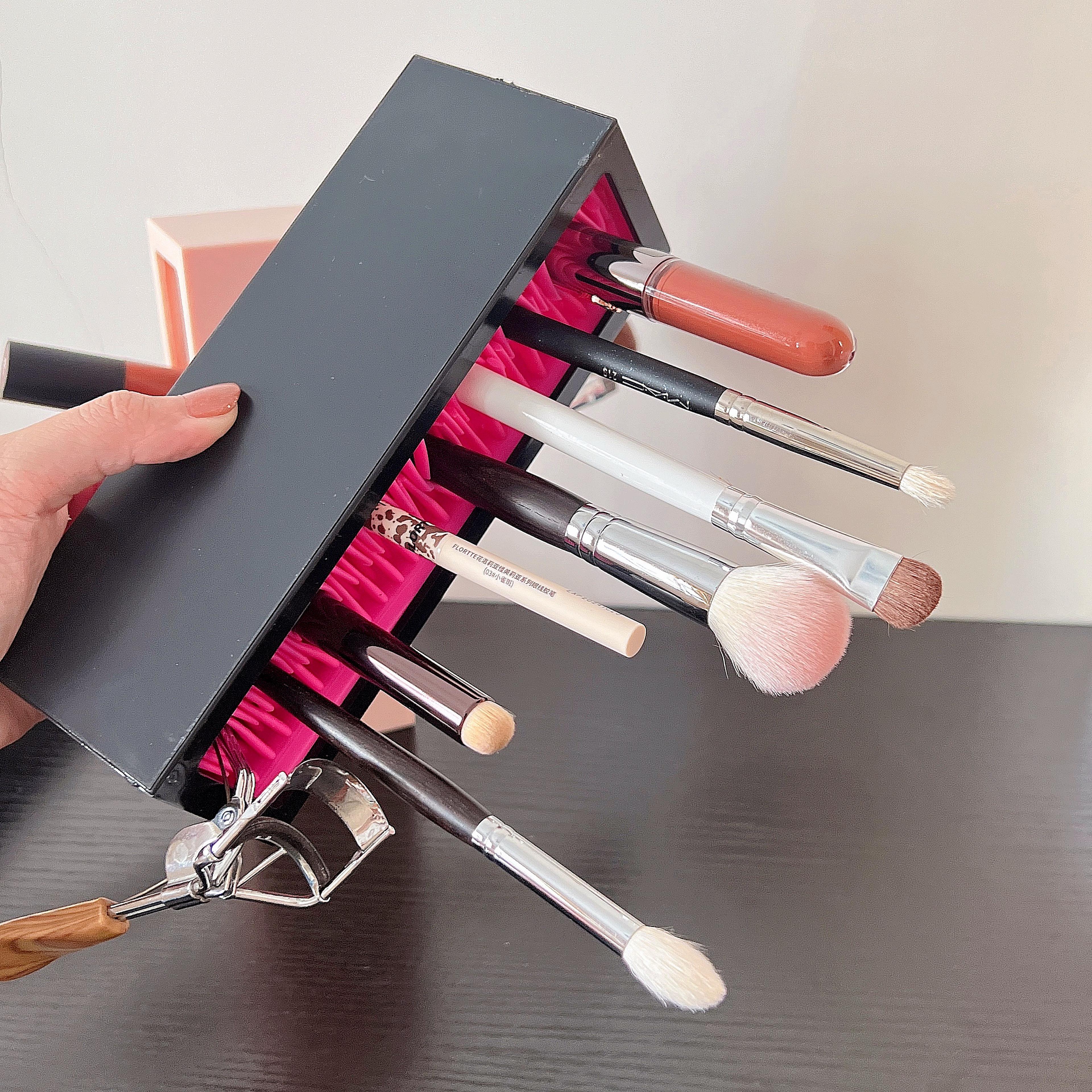Silicone Makeup Brush Holder Organizer And Air Drying Rack For Vanity 3