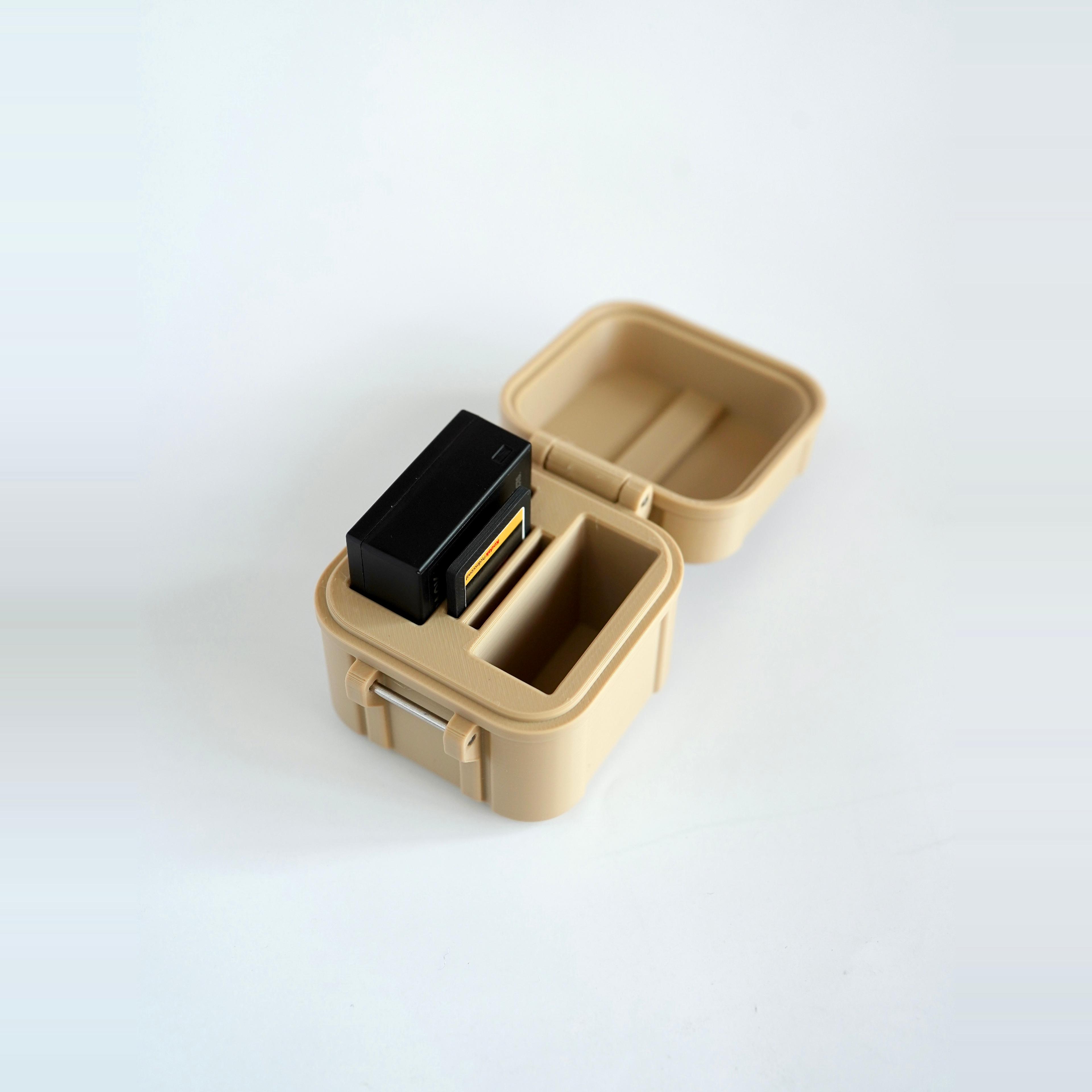 W126 W235 Battery Case With Memory Card Storage Portable Camera Organizer 8