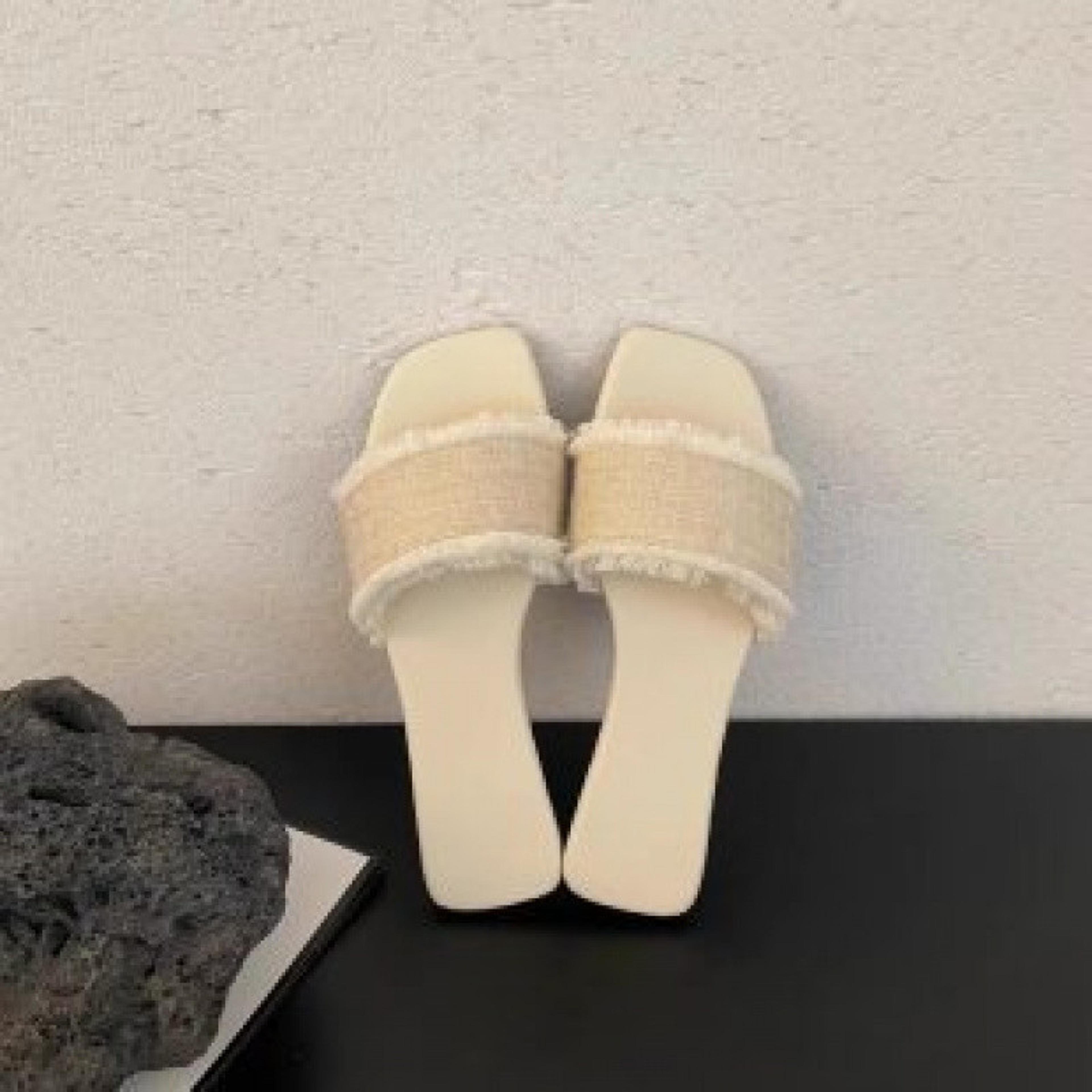 Womens OpenToe Summer Slippers With Low Flat Heel And Rubber Outsole 2