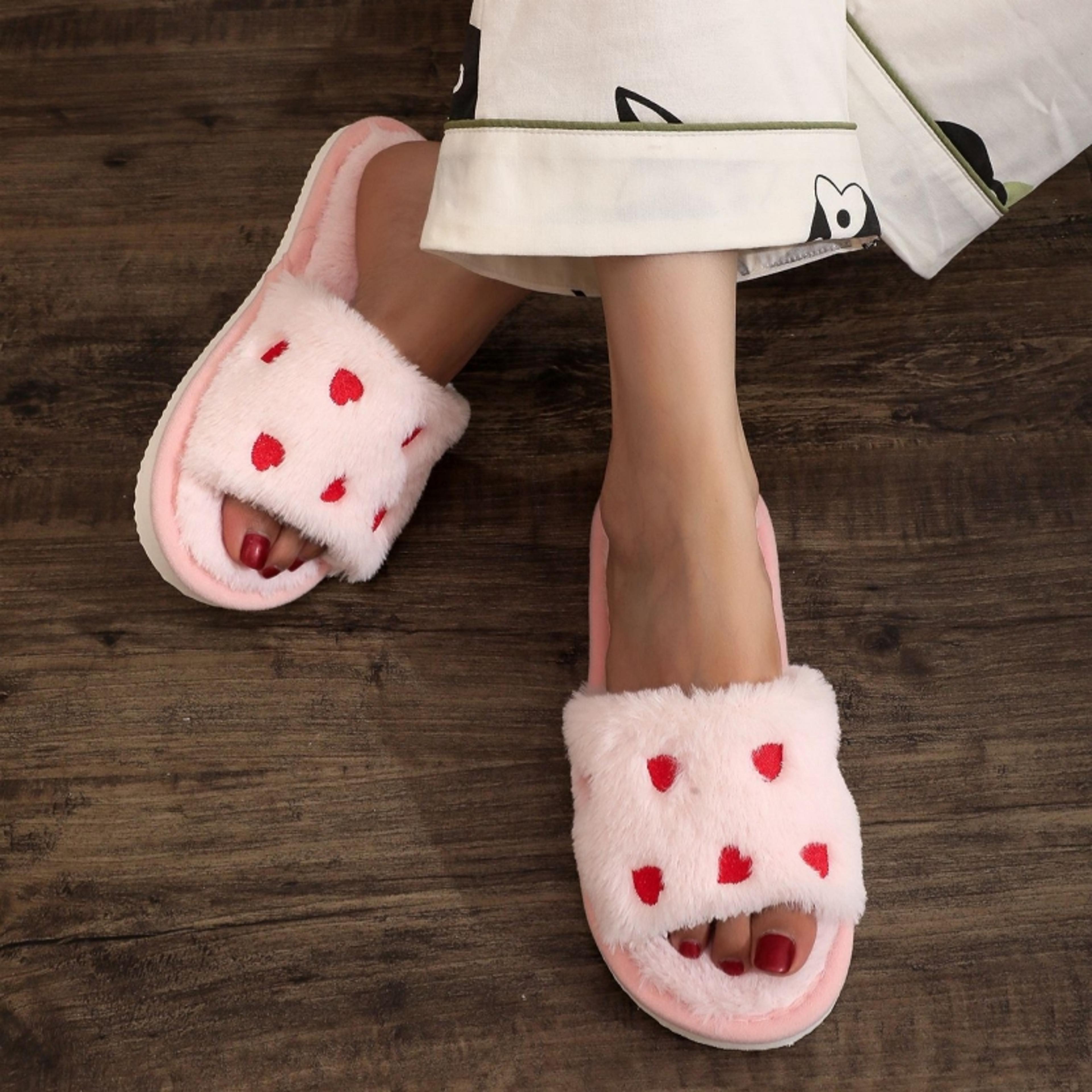 Womens Heart Plush House Slippers With Soft Insole And EVA Sole 3