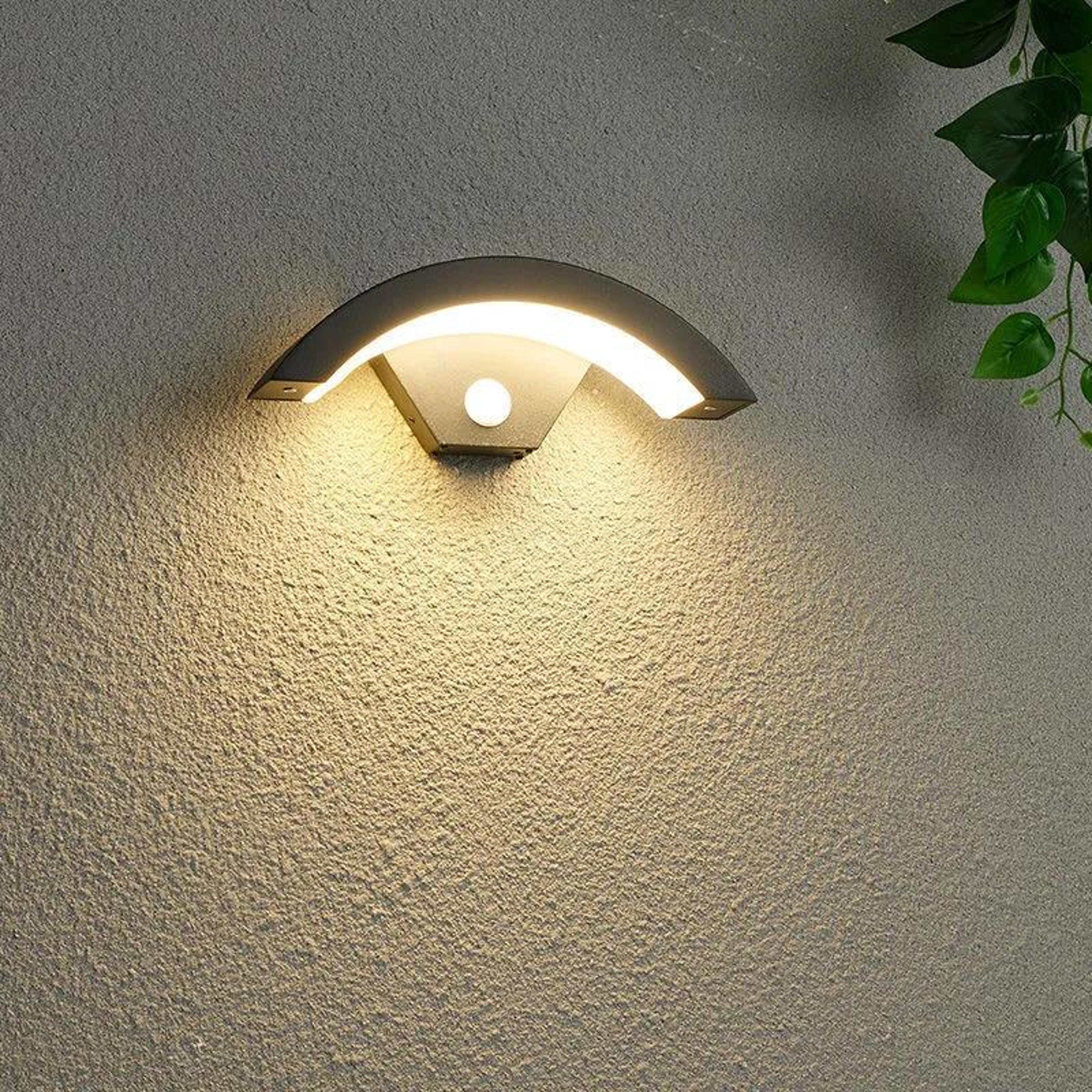 Outdoor PIR Motion Sensor Wall Light 12W IP65 LED Porch Lamp 0