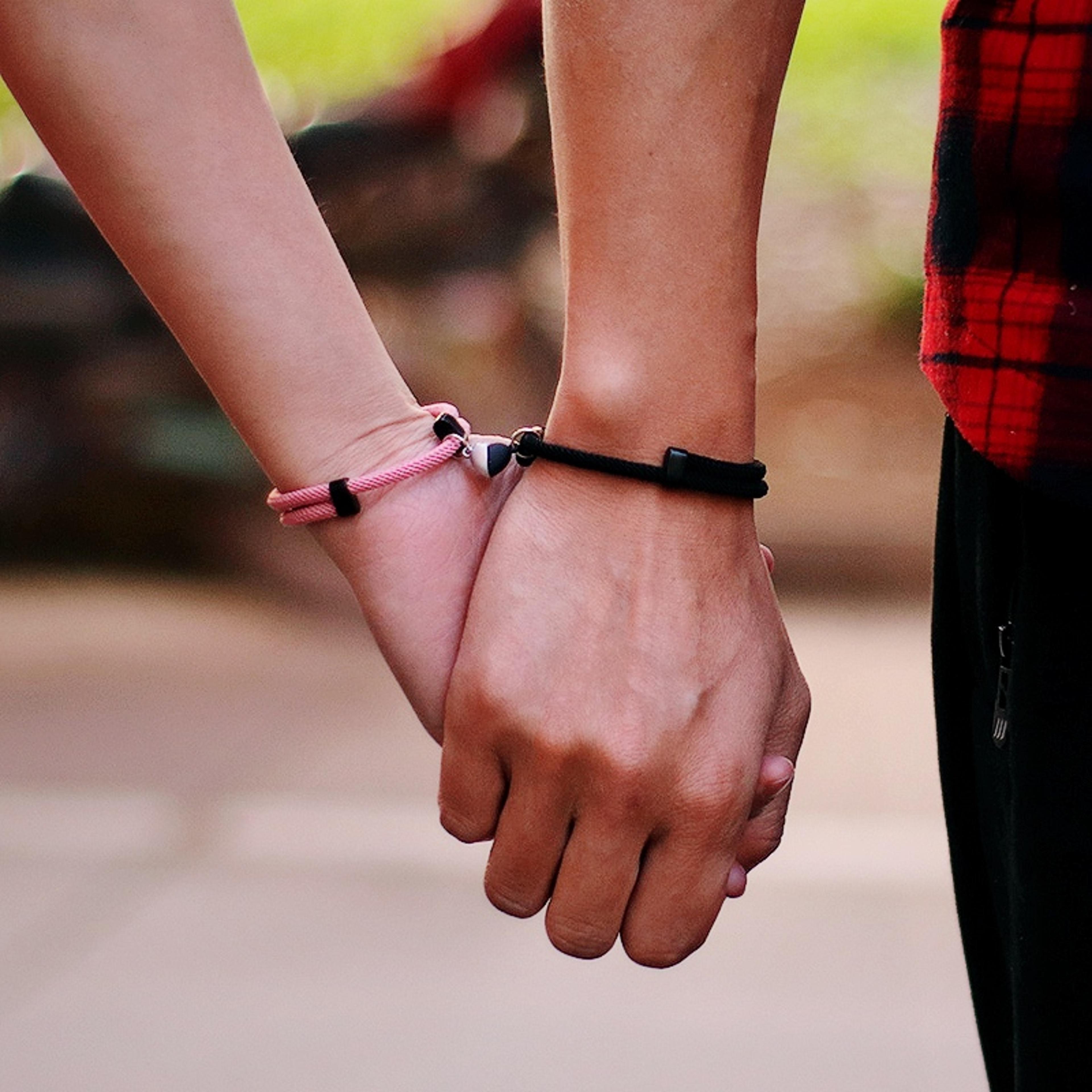 Matching Couple Heart Magnetic Bracelets Adjustable 2Piece Set 3