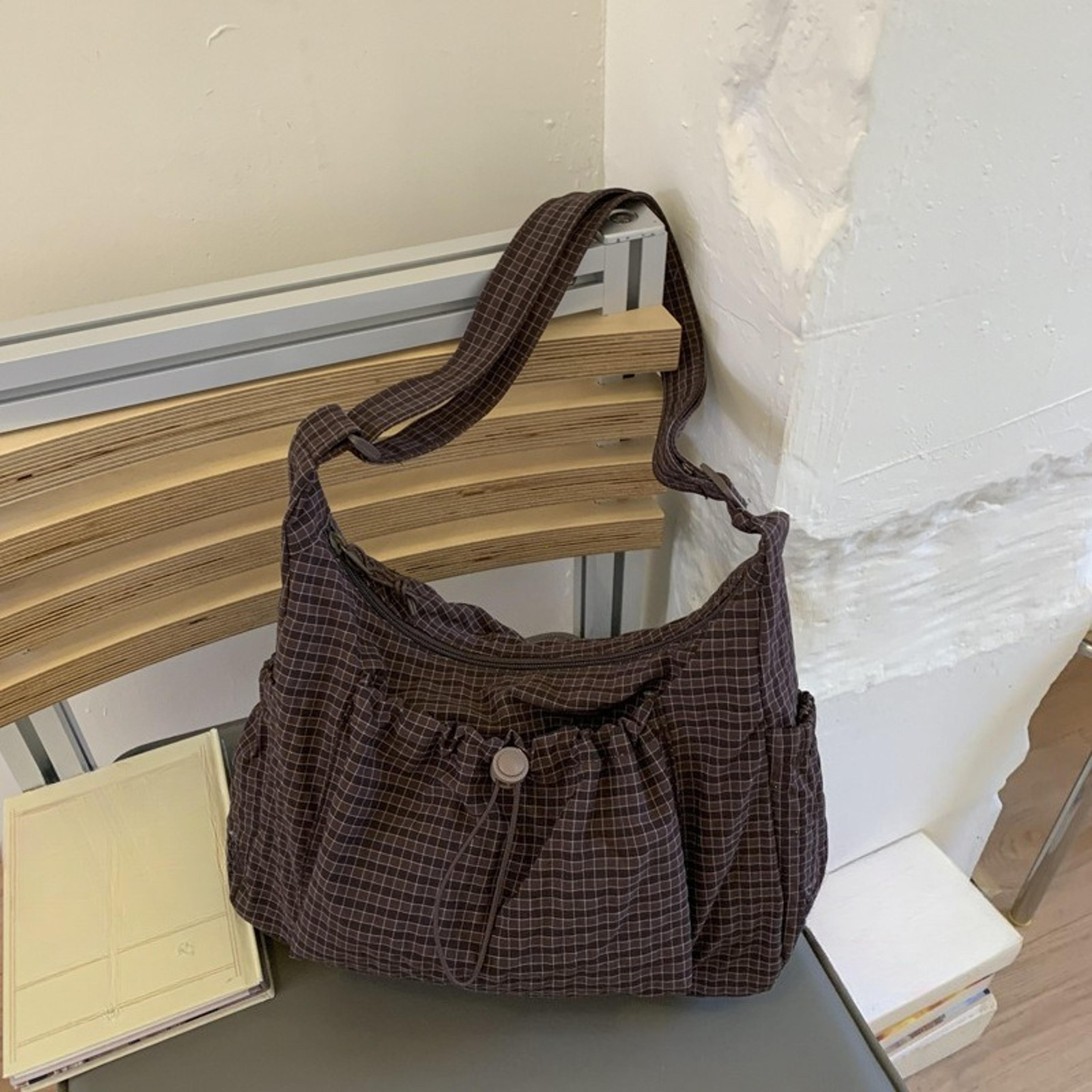Trendy Checkered Nylon Crossbody Bag With Drawstring Large Capacity Shoulder Tote 6