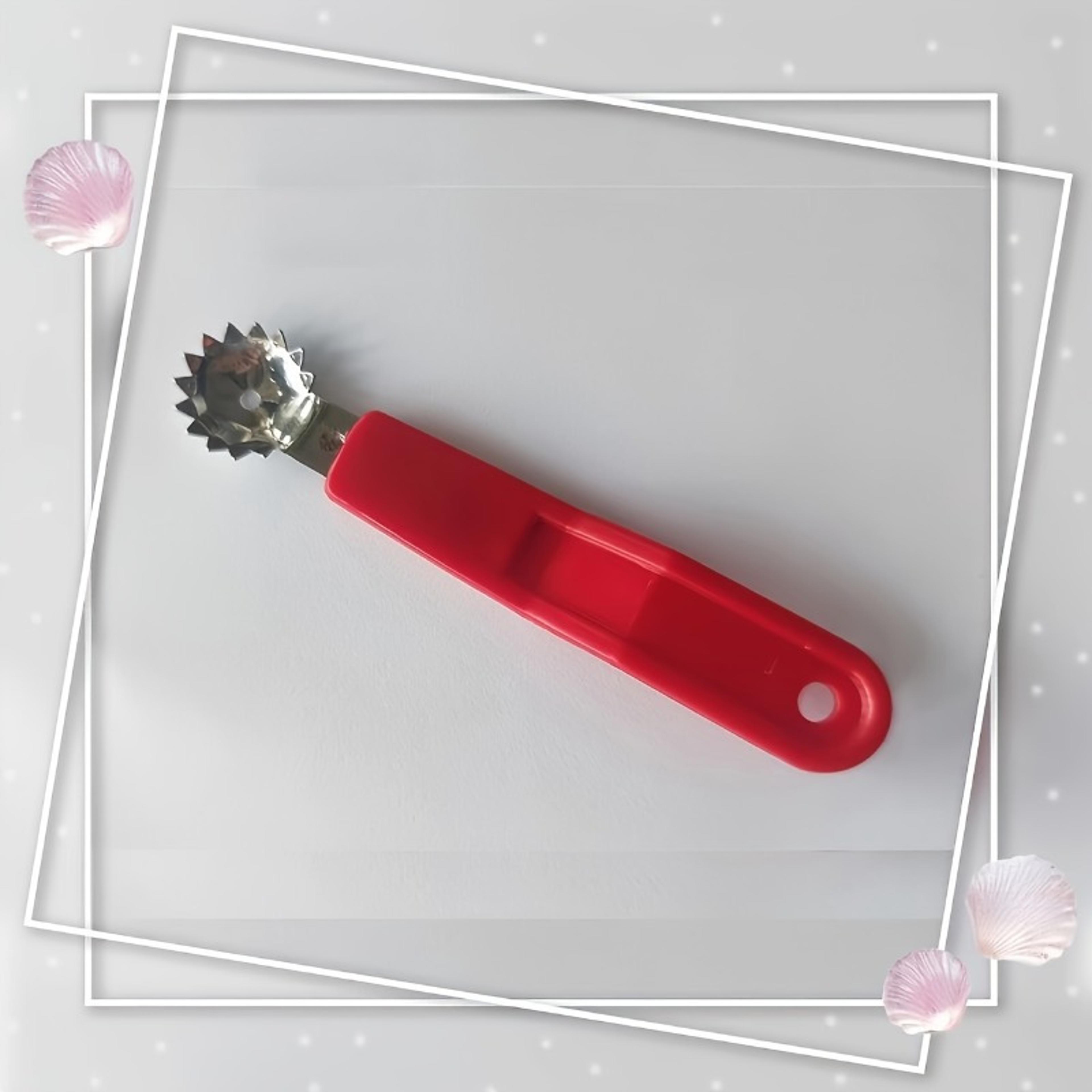 Multi Use Fruit Corer Tool Strawberry Huller  Tomato Corer Kitchen Prep Tool 5