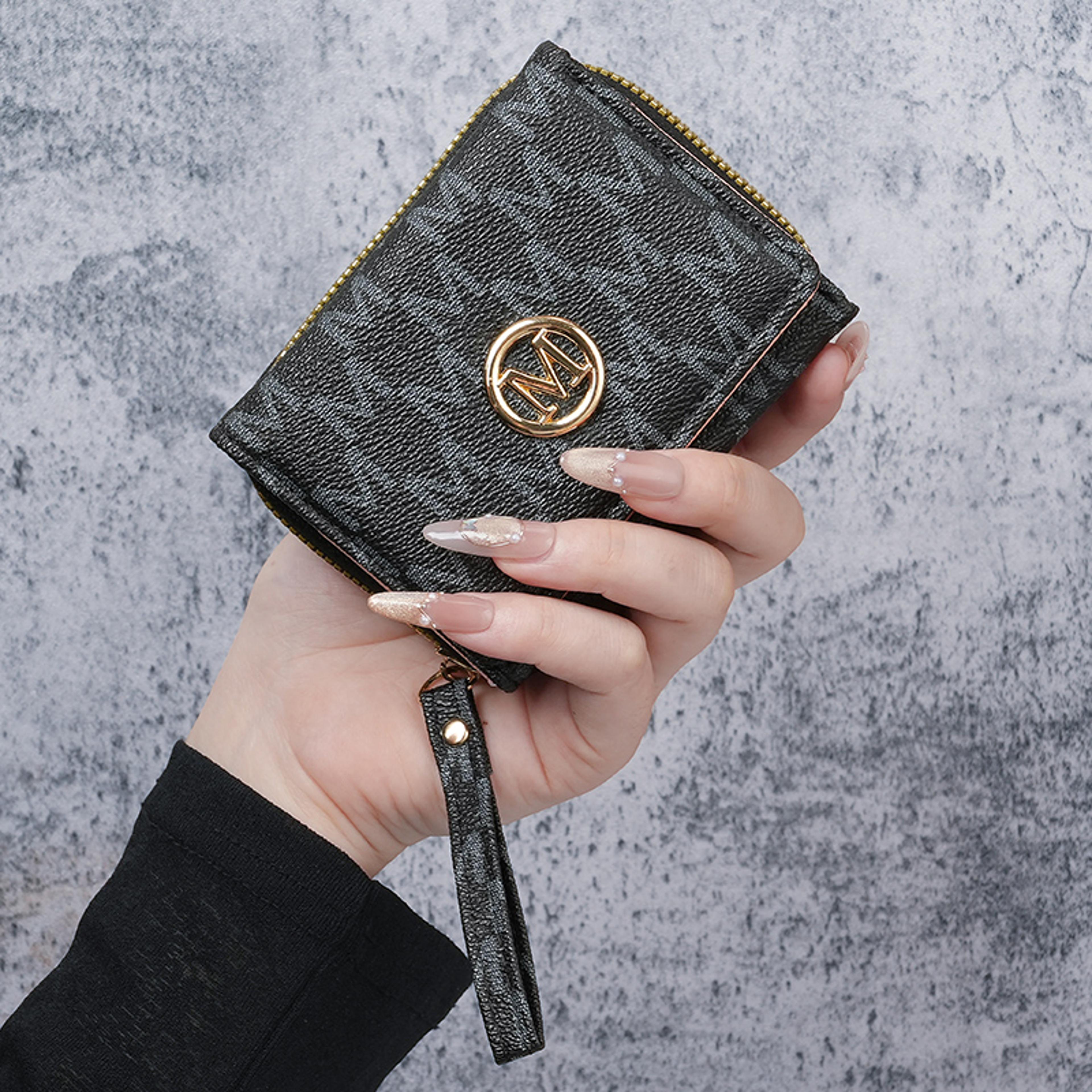 LuxePrint Womens Wallet With Multi Card Slots And Coin Pocket 8