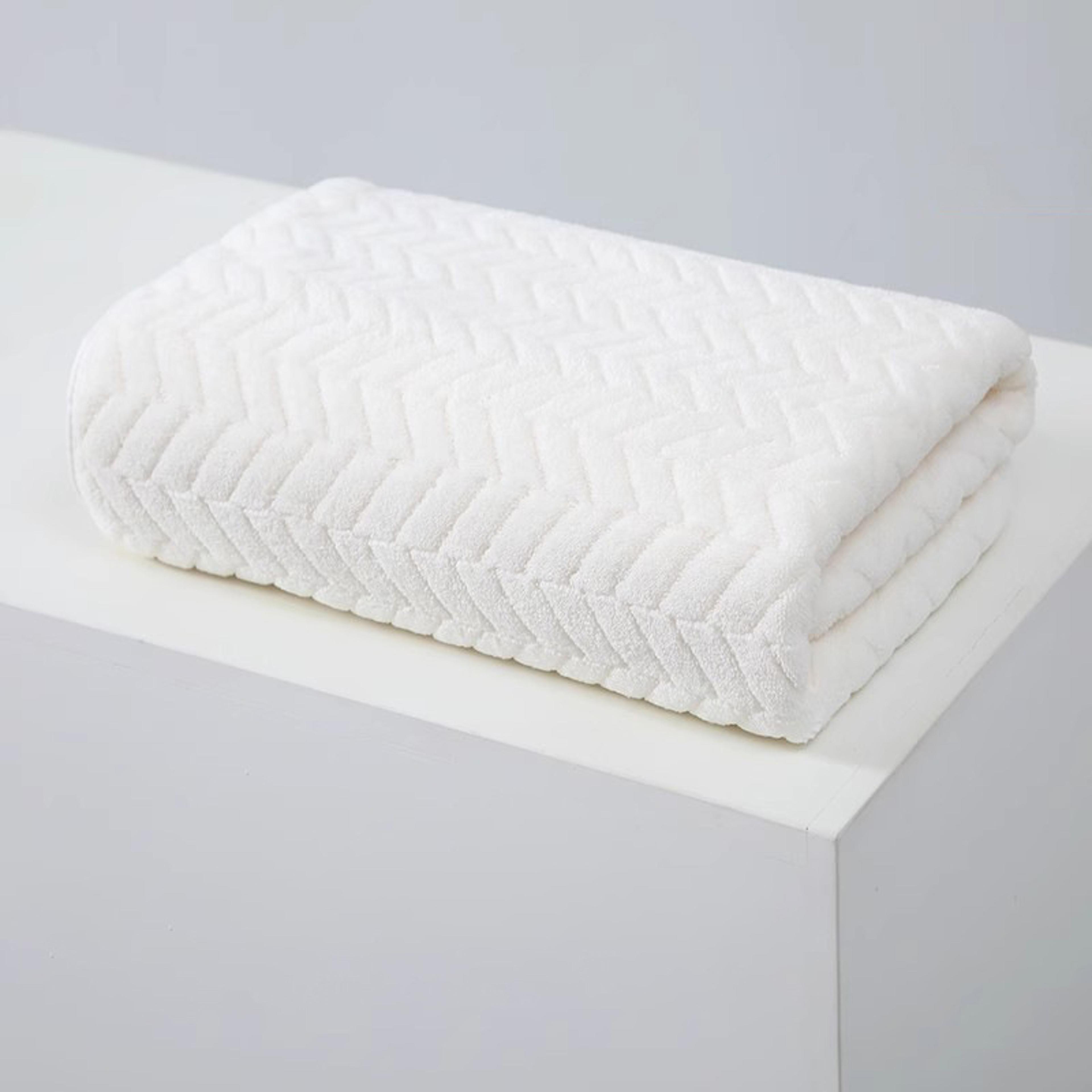 Luxury Coral Velvet Bath Towel Set  Soft Absorbent Bath Towels For Home Gym  Beach 5