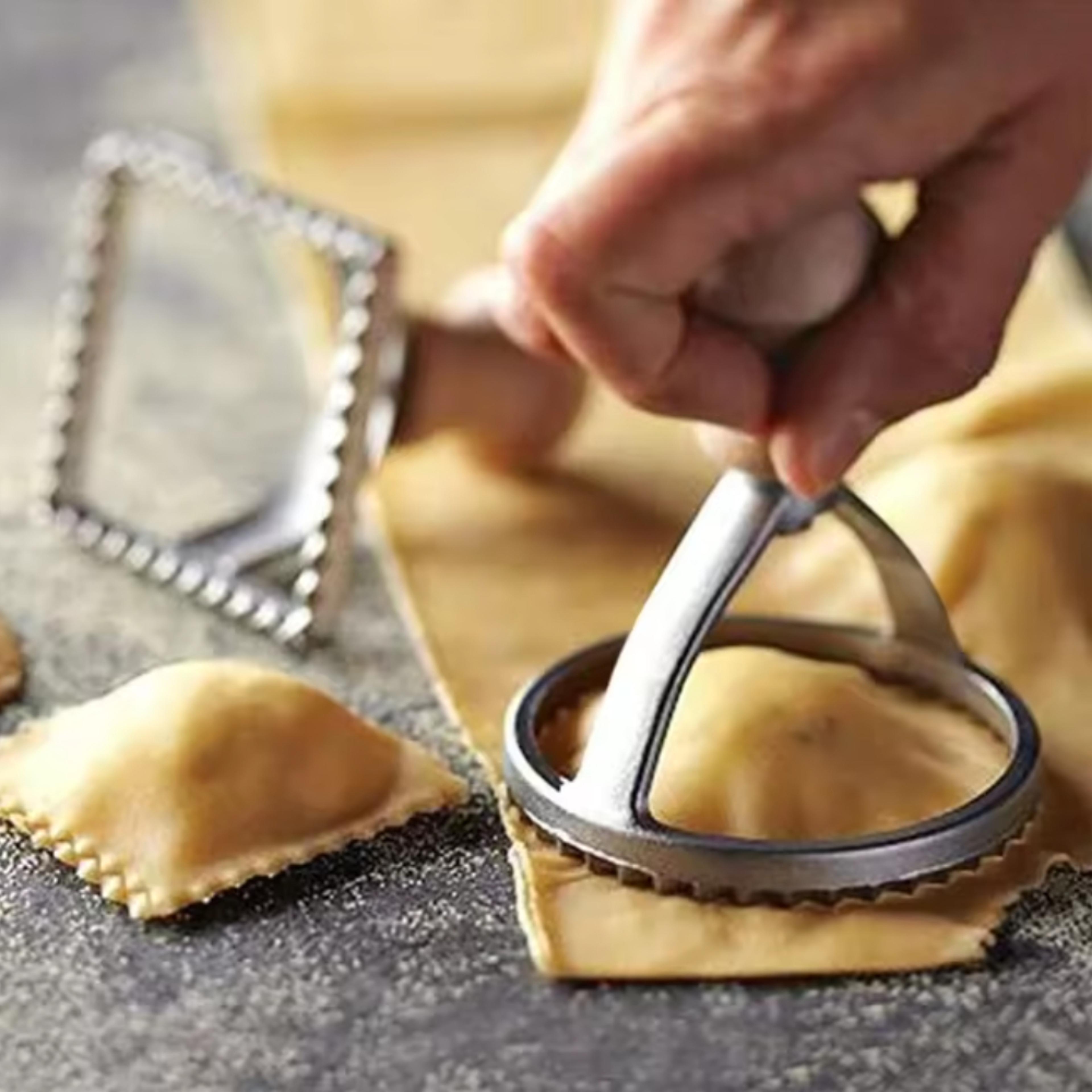 Wooden Handle Ravioli Cutter  Pasta Maker Tool For Homemade Ravioli Cookies And Pastry 4