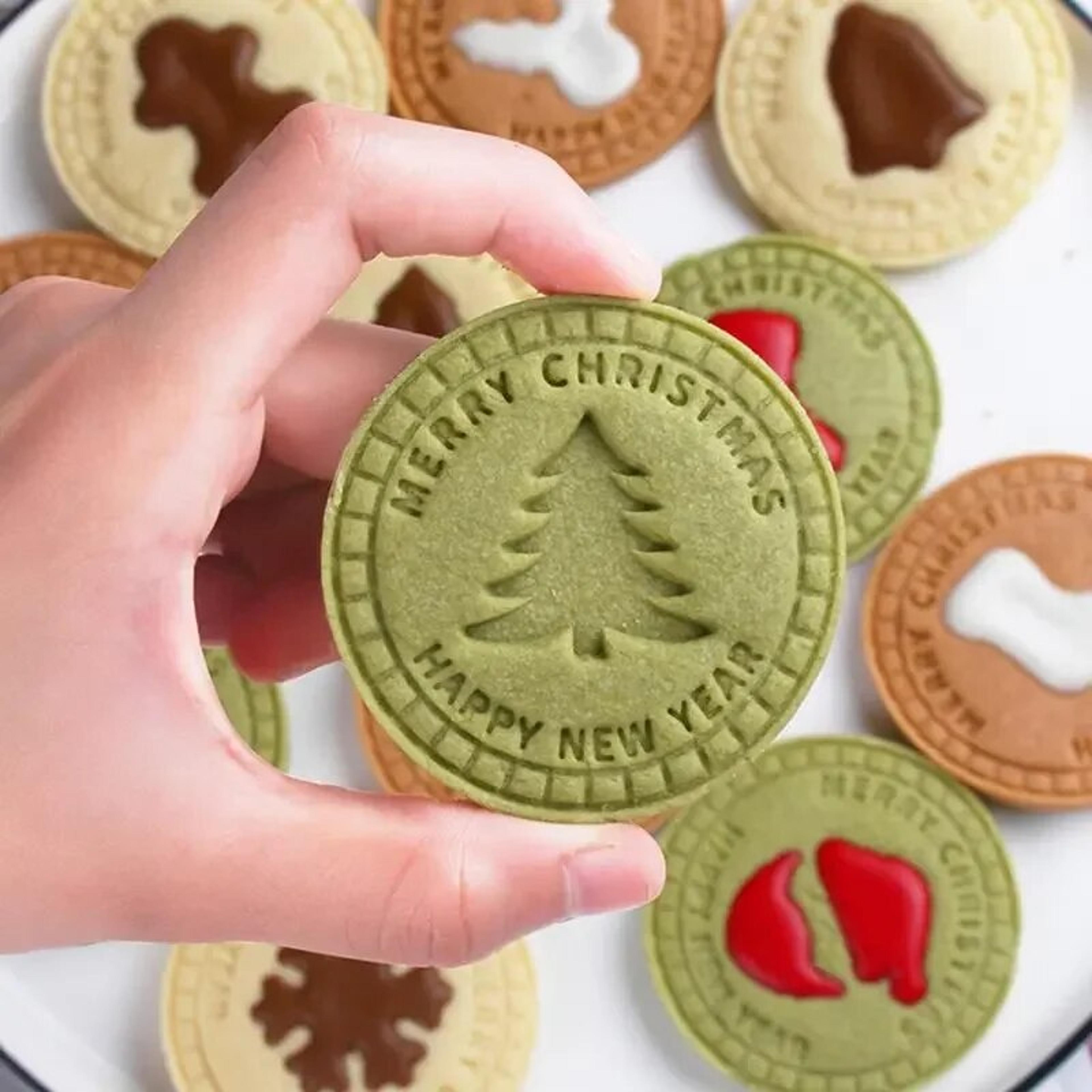 9pcs 3d christmas cookie cutters santa snowman tree
