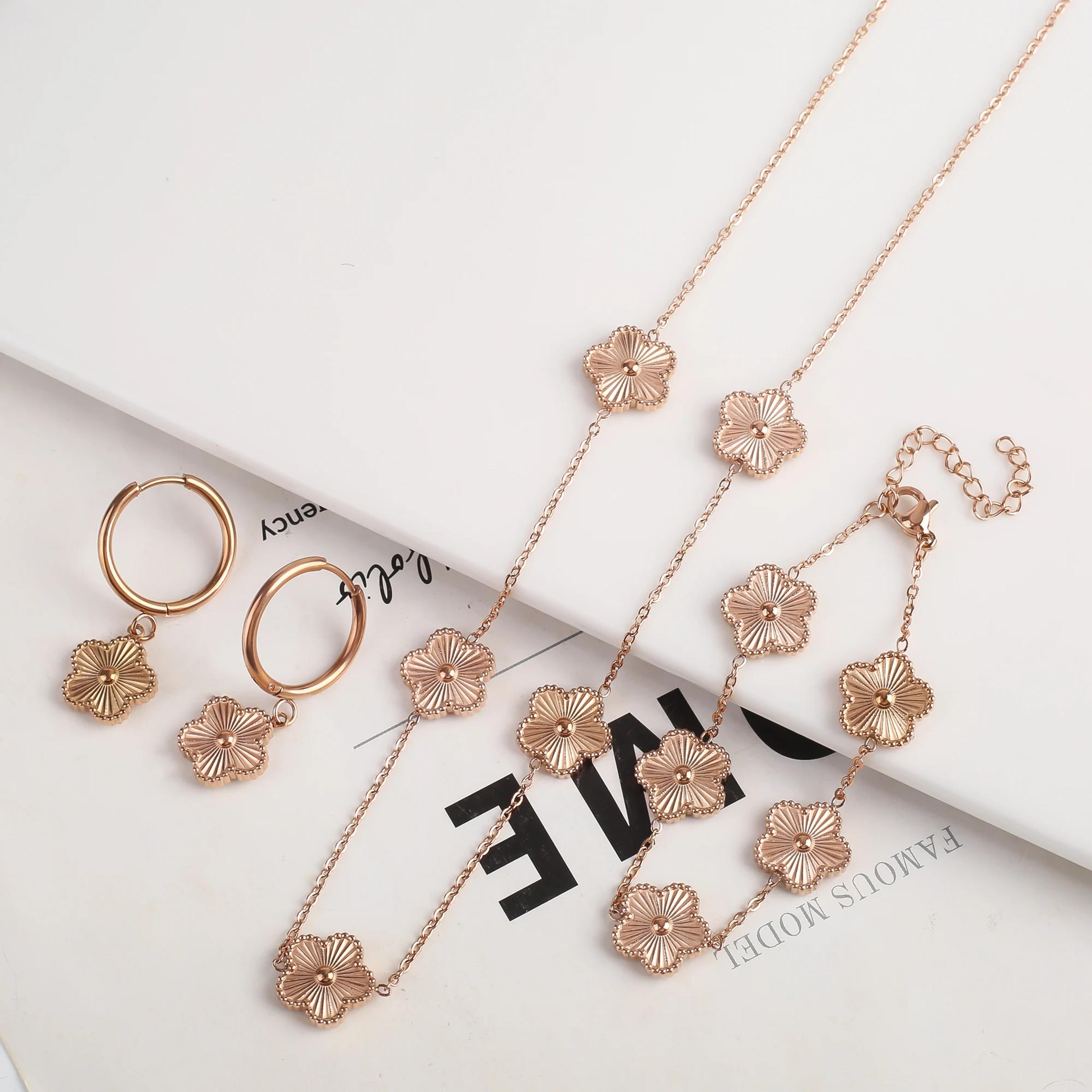 VsPFY2KNewDesignMetalPlumLaserFiveLeafFlowerPlantBraceletStainlessSteelWaterproofHigh