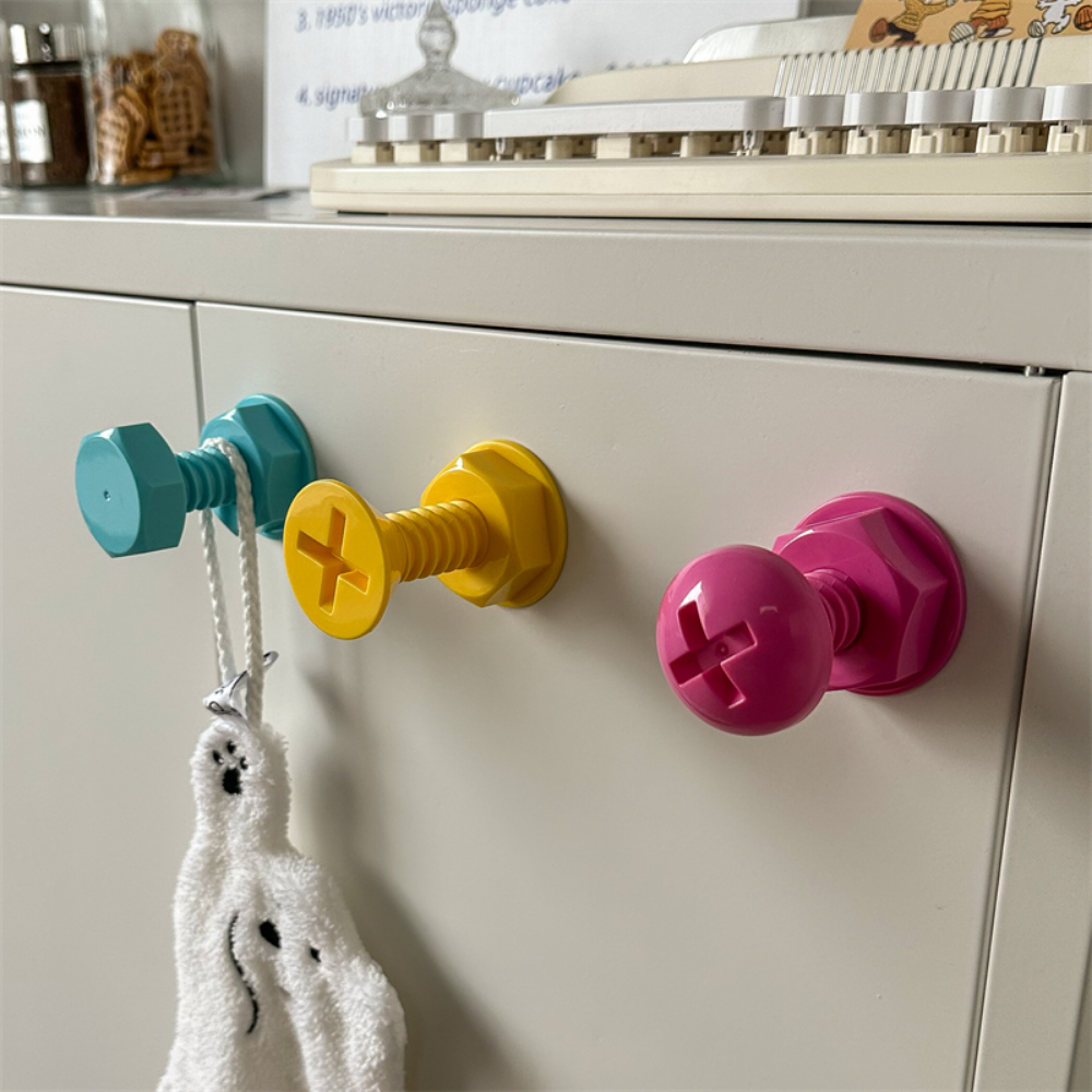 Creative Wall Hooks Screws Adhesive Hooks Behind Doors No Punching Clothes Hooks Strong Adhesive Fo 0
