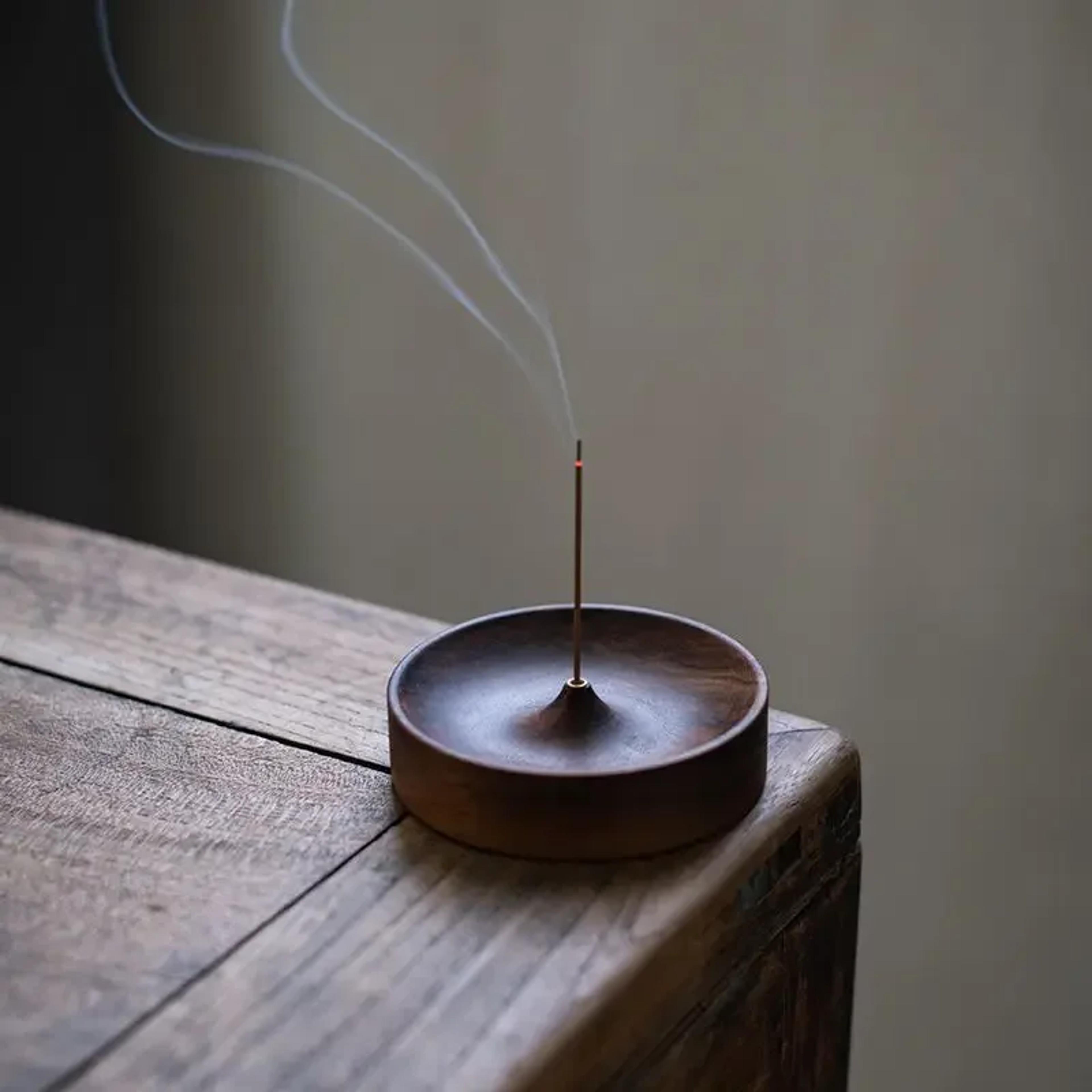 Handmade Black Walnut Wood Incense Stick Holder Round Tea Ceremony Agarwood Tray For Home Decor 1