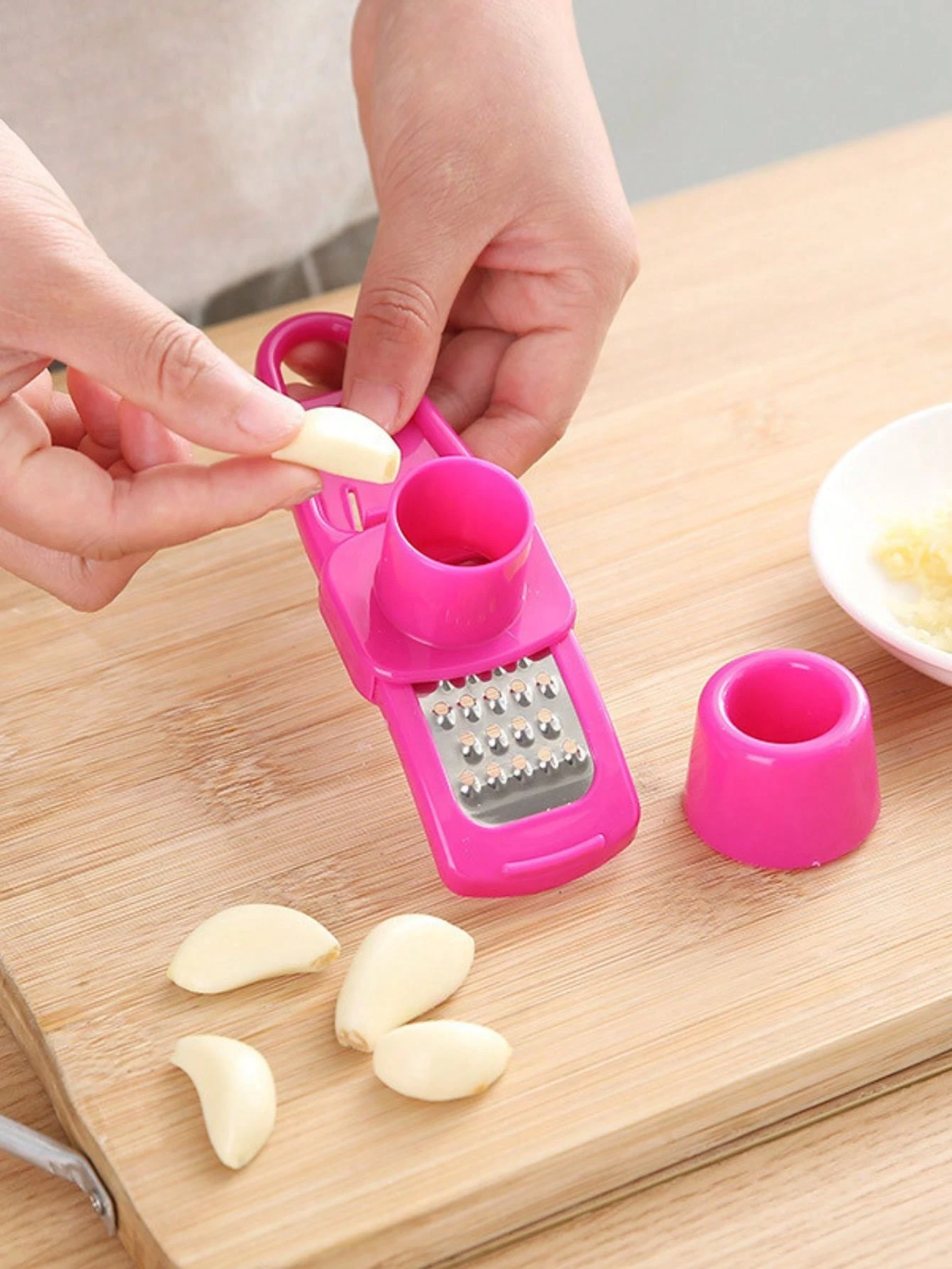 Mini Garlic Grinder Press For Easy Mashing Manual Green Kitchen Tool 0