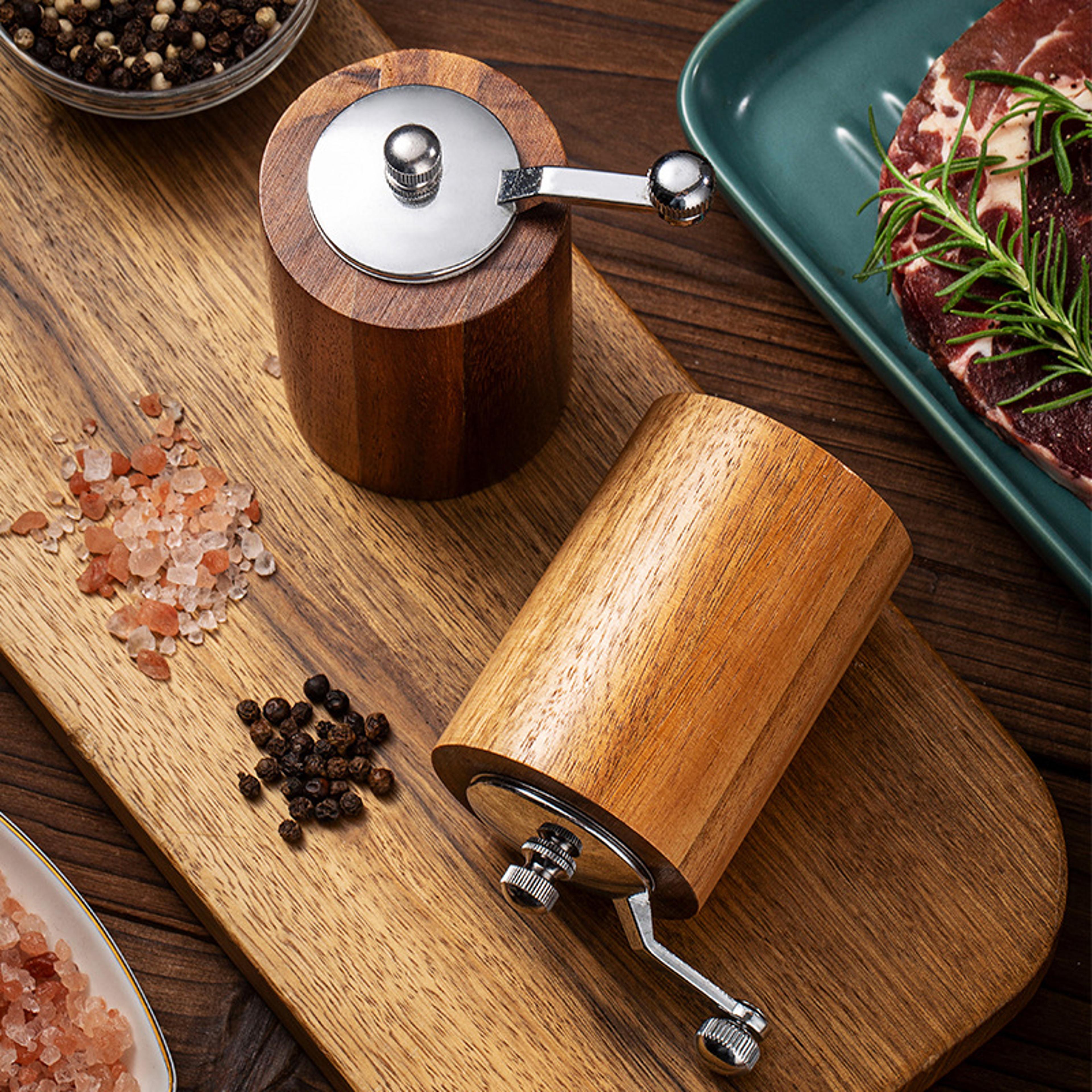 Premium Hand Cranked Pepper Grinder Solid Wood Manual Salt  Pepper Mill For Kitchen 3