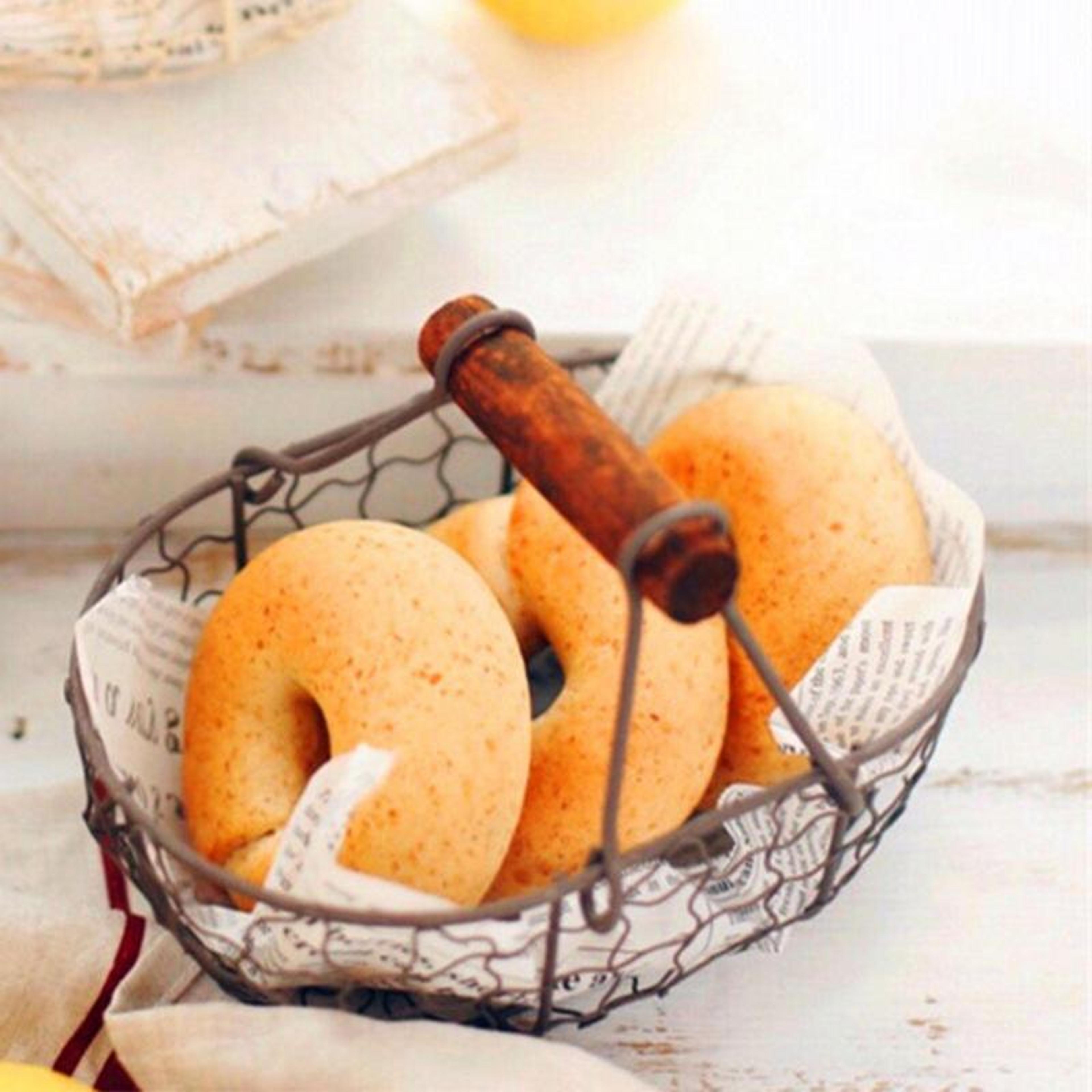 Retro Iron Egg Storage Basket With Wooden Handle Kitchen Fruit Vegetable Organizer Black 2