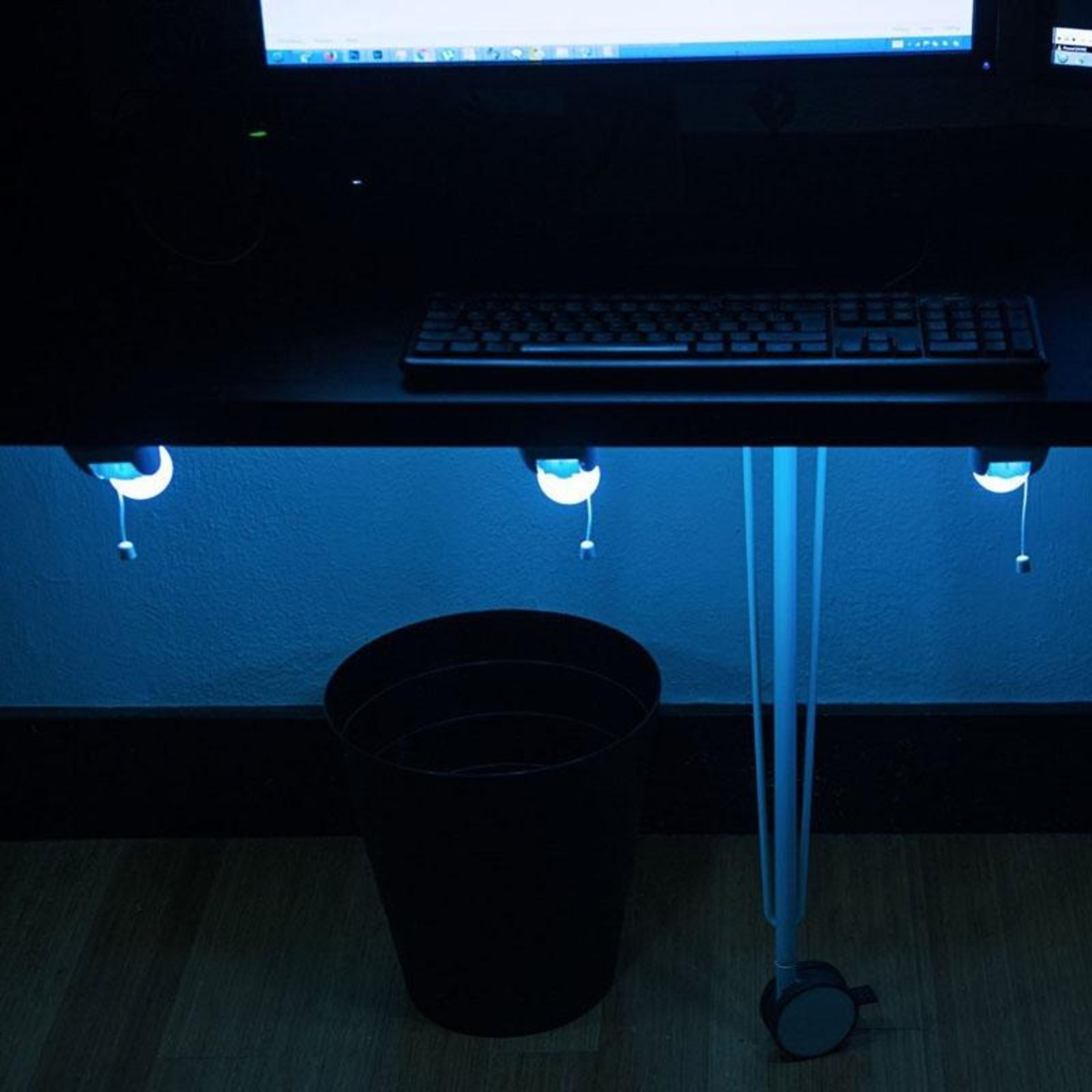 Portable LED Night Light Pull Cord Bedside Lamp For Bedroom Closet  Emergency Use 4