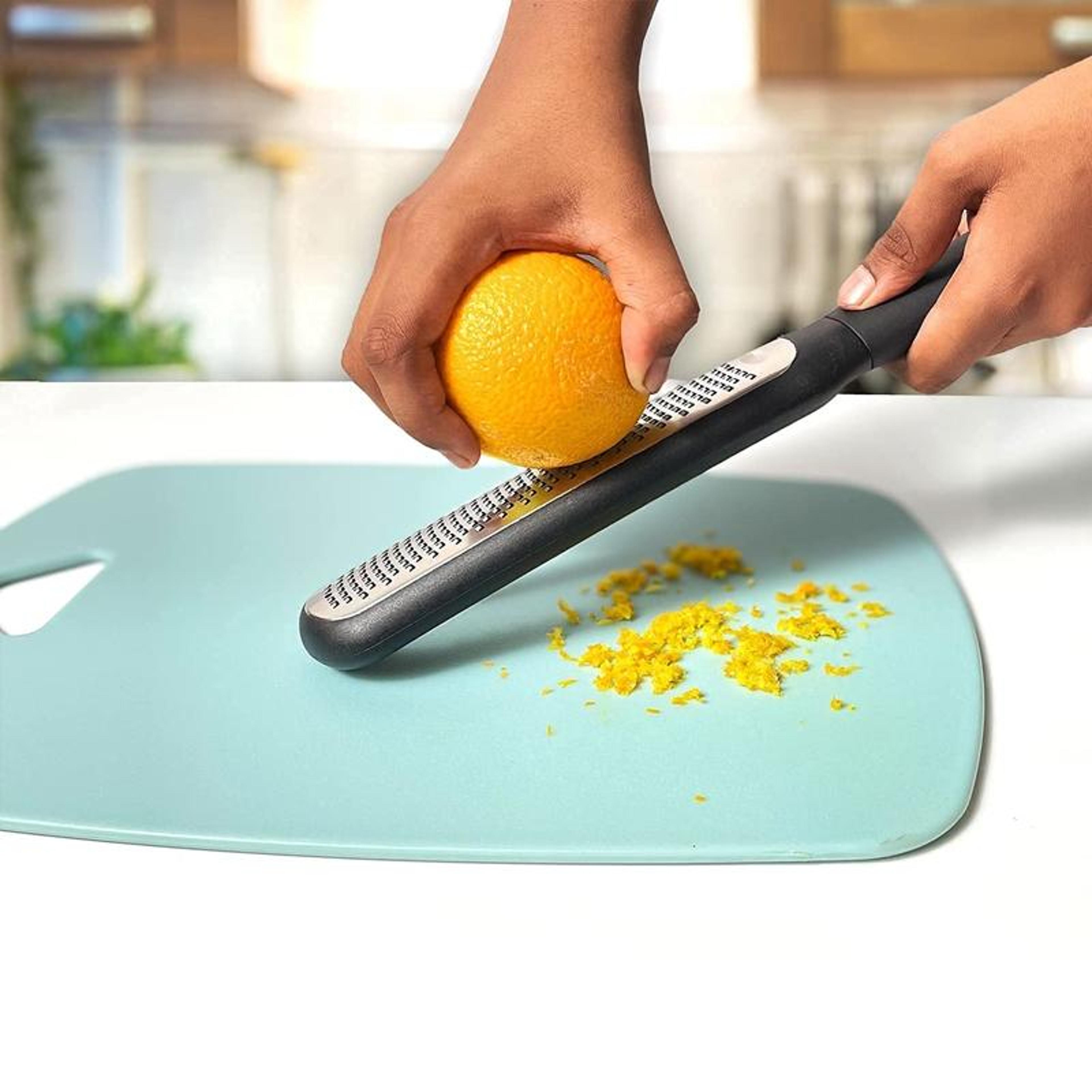 Premium Stainless Steel Ginger Grater  Melon Fruit Scraper Handheld Kitchen Tool 4