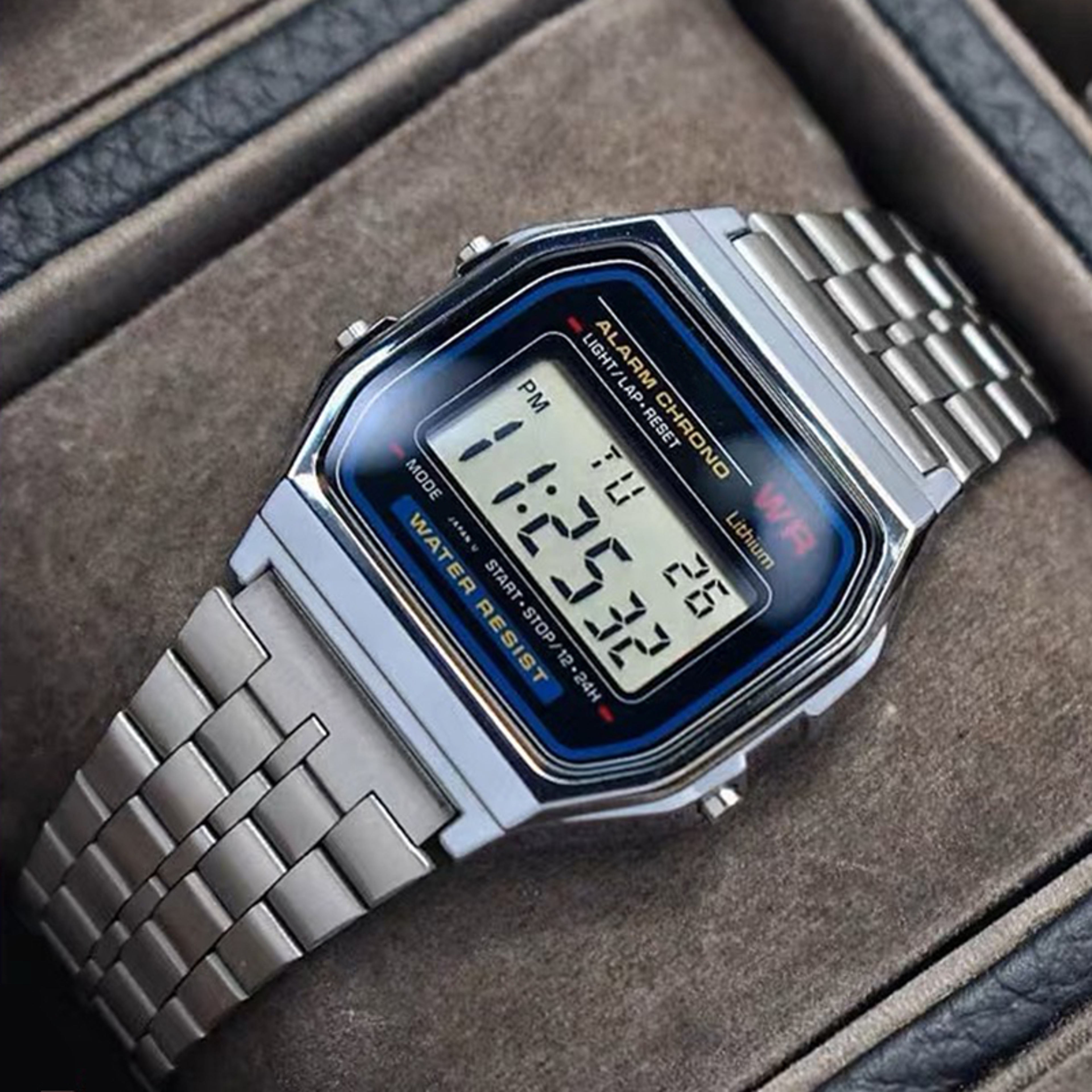 Men Women LED Digital Wristwatches Luxury Gold Silver Sports Military Watches Retro Steel Band Wris
