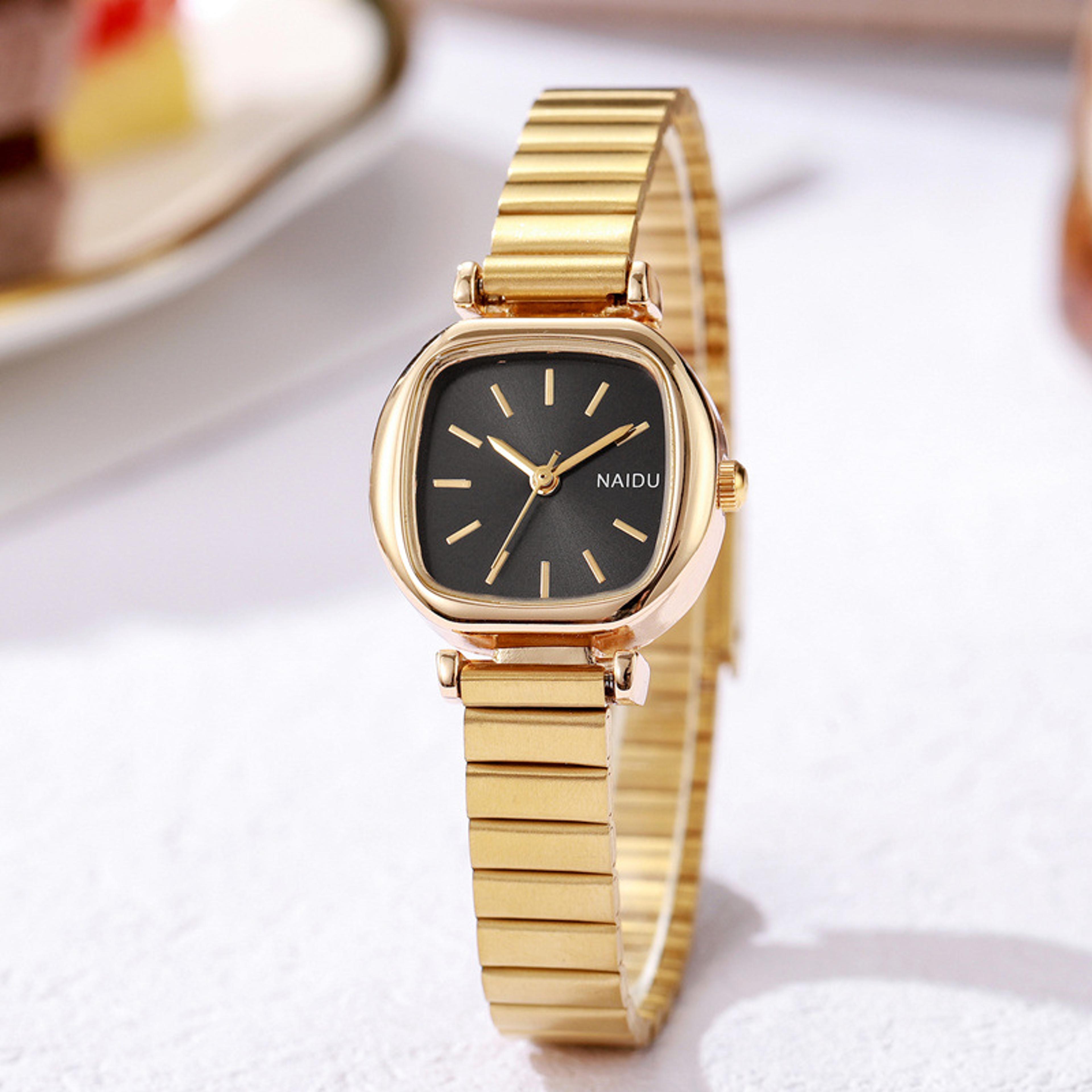 Fashionable And Simple Quartz Watch Womens Square Bamboo Strap Watch 1