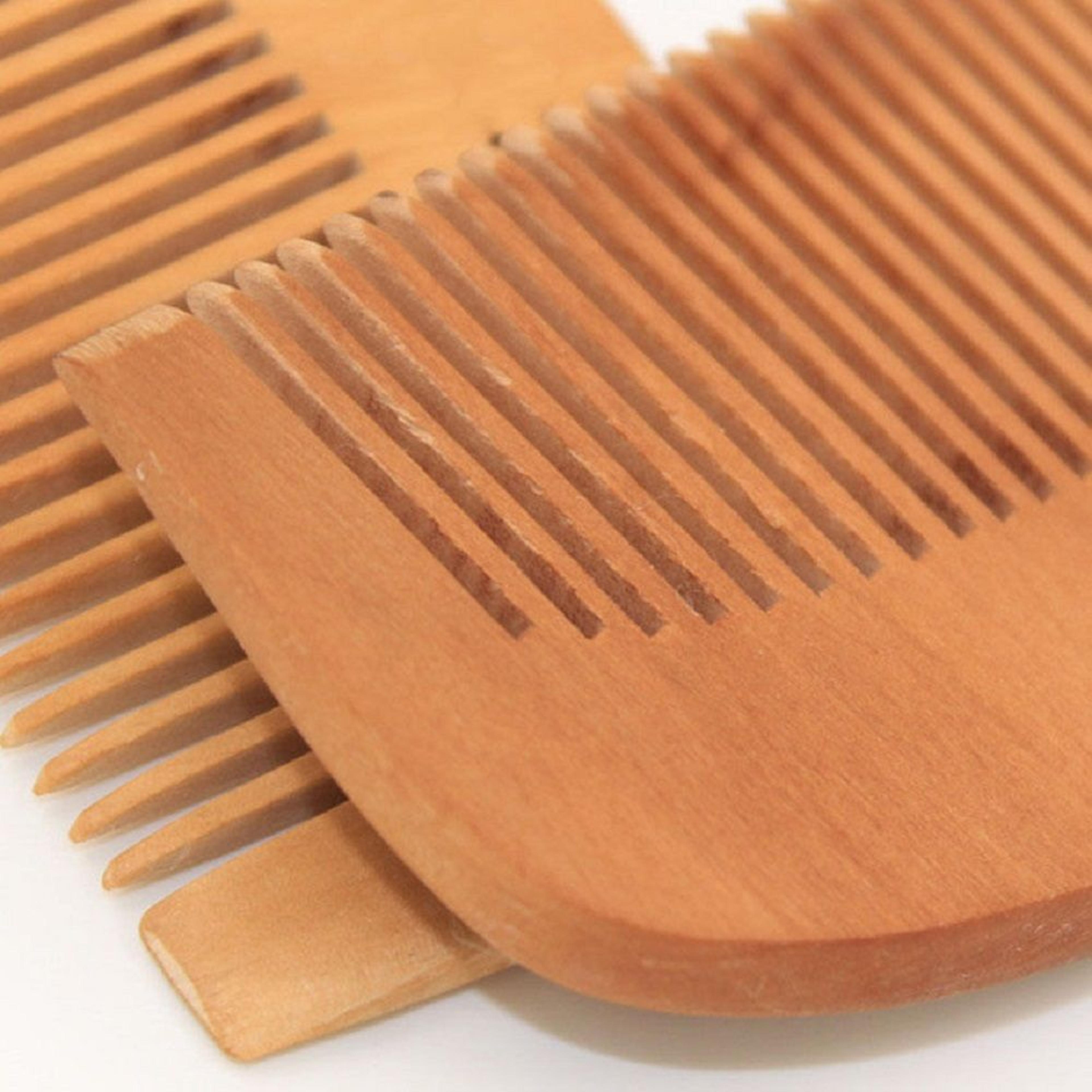 EcoFriendly Wooden Comb For Daily Grooming Stylish AntiStatic Hair Engraving Comb Engraved 9cm 5cm  1
