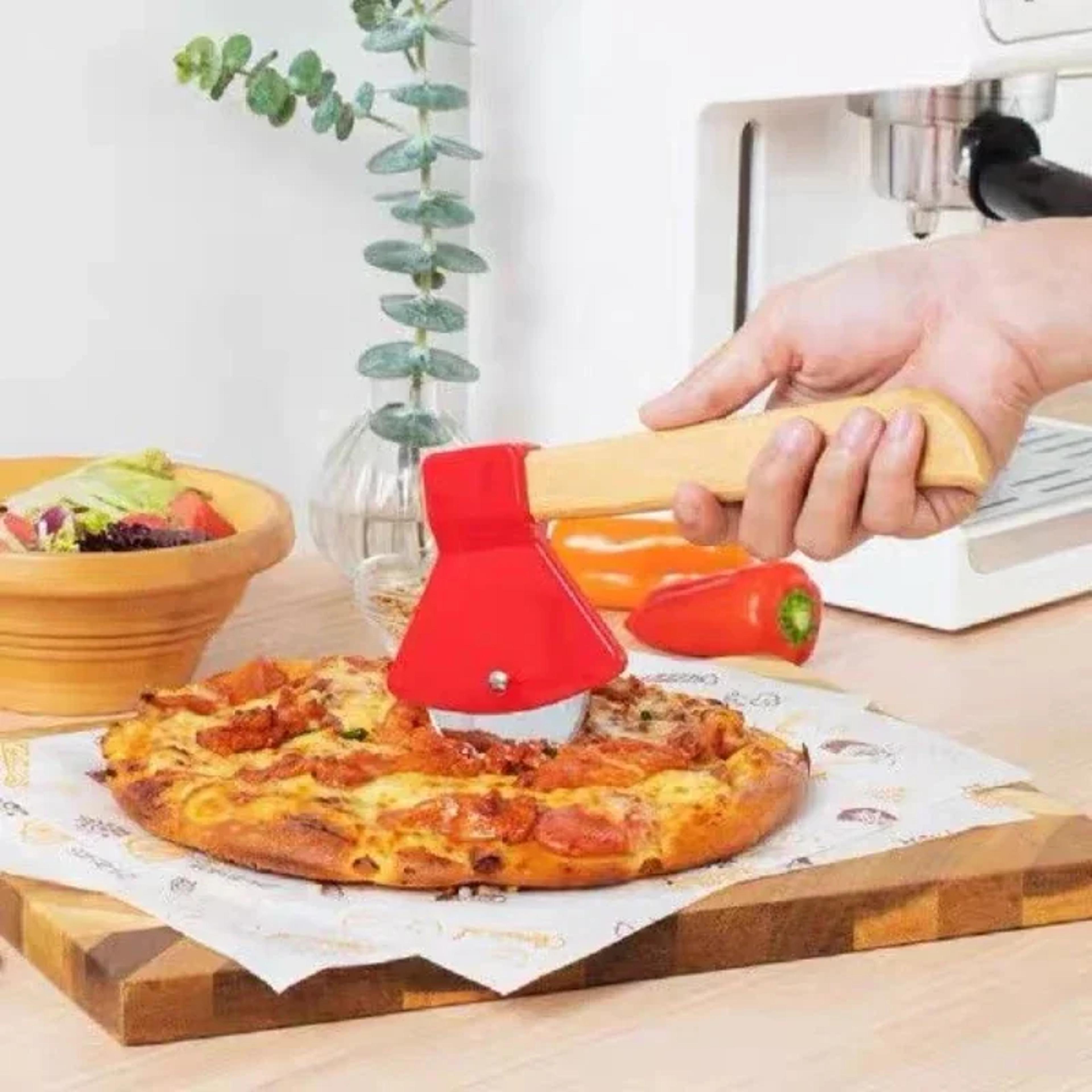 Restaurant Pizza Cutter Tool Stainless Steel Axe Pizza Cutter With Bamboo Handle Sharp Rotating Bla 2