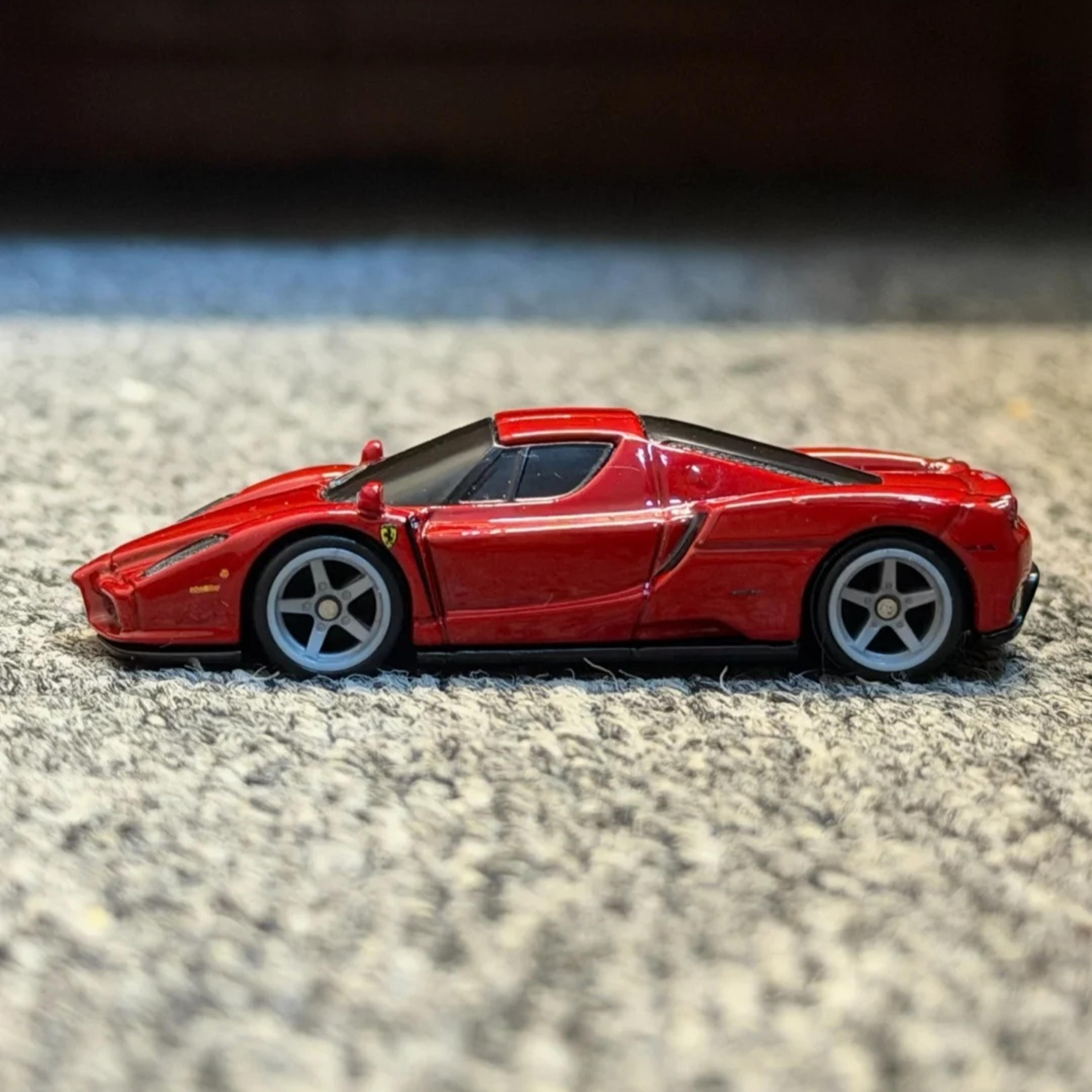 Hot Wheels Premium Boulevard Enzo Ferrari Diecast Collectible Display Car 1