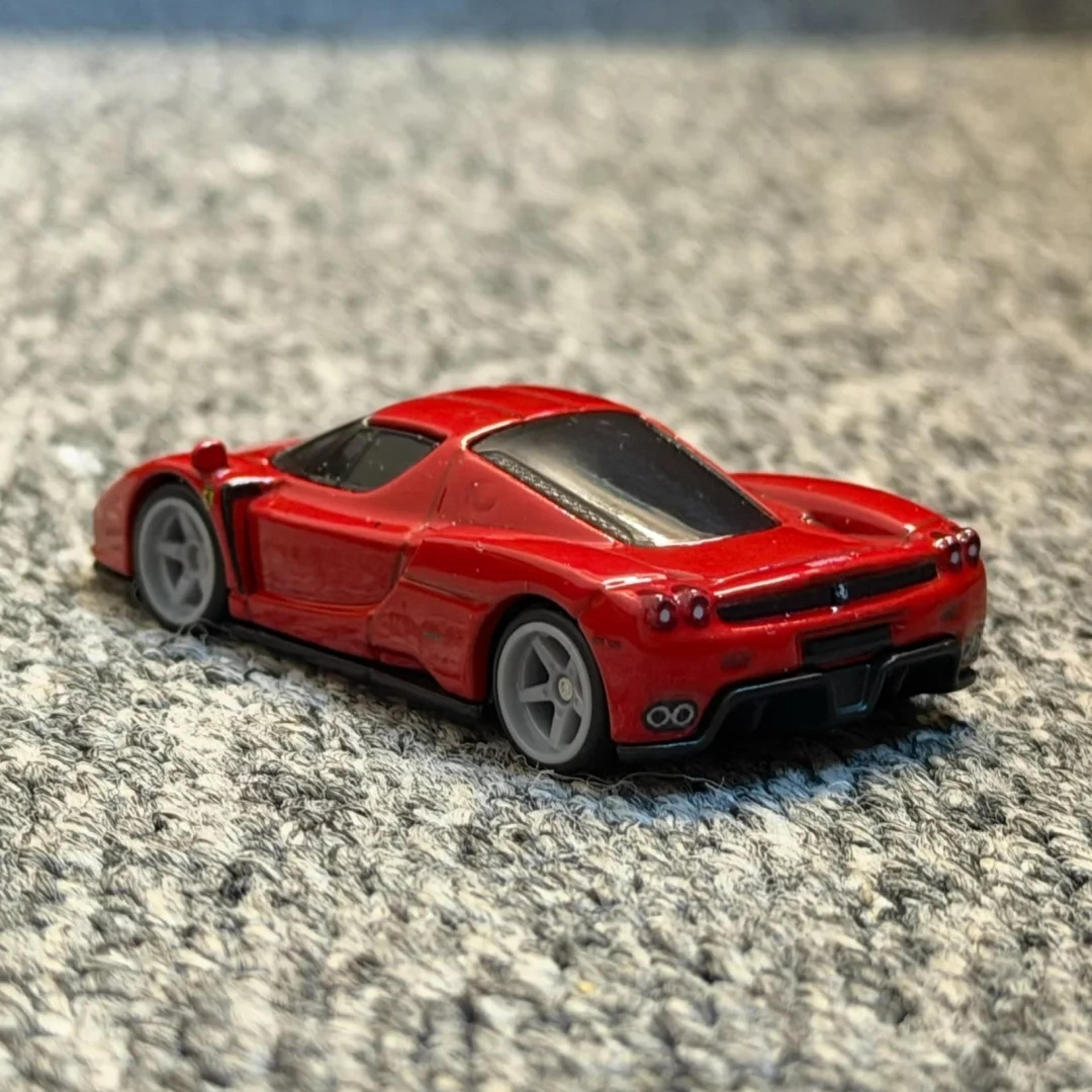 Hot Wheels Premium Boulevard Enzo Ferrari Diecast Collectible Display Car 2