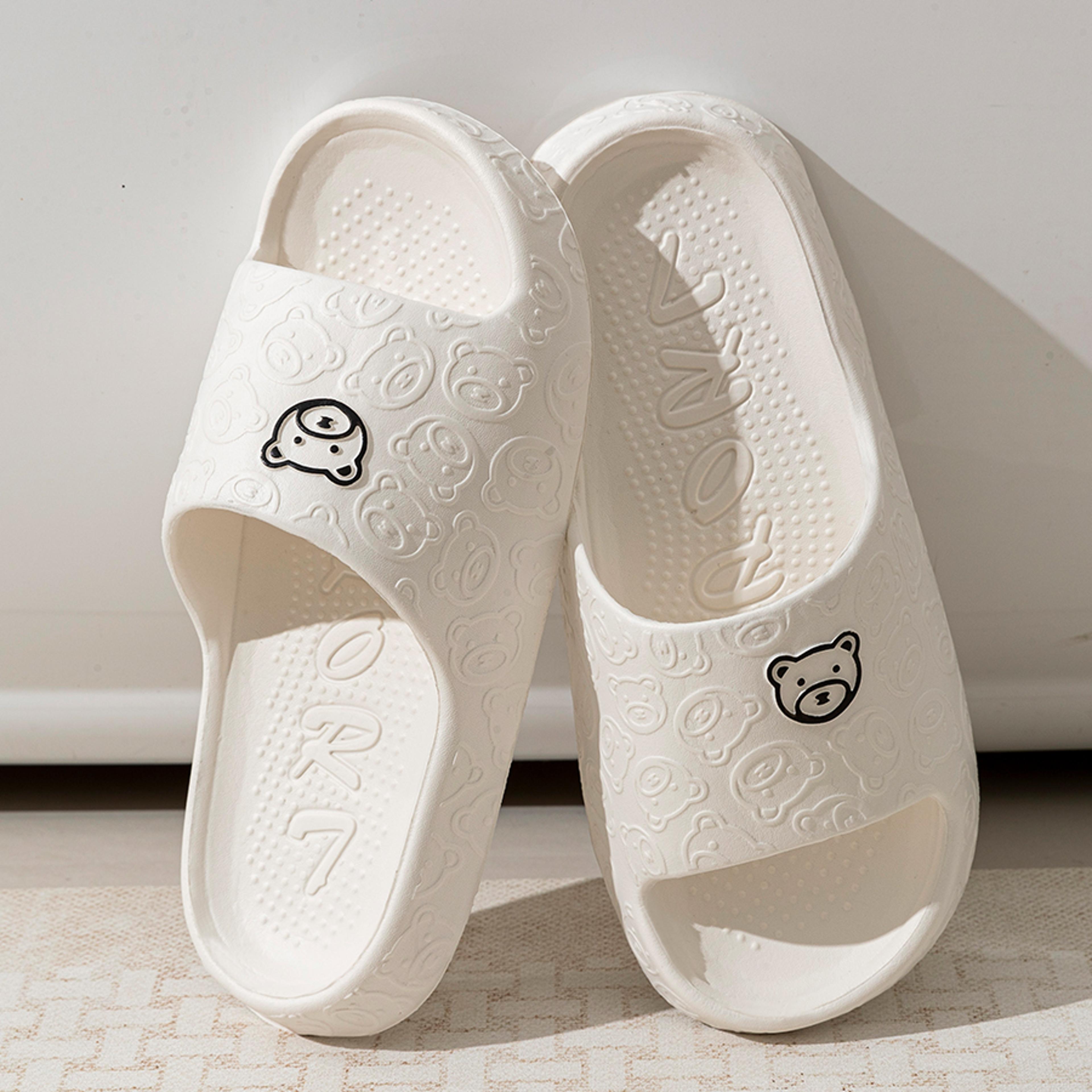 Cute Bear Womens Slippers Summer Indoor Soft Cartoon Sandals Bathroom Antislip Outdoor Couple Shoe  1