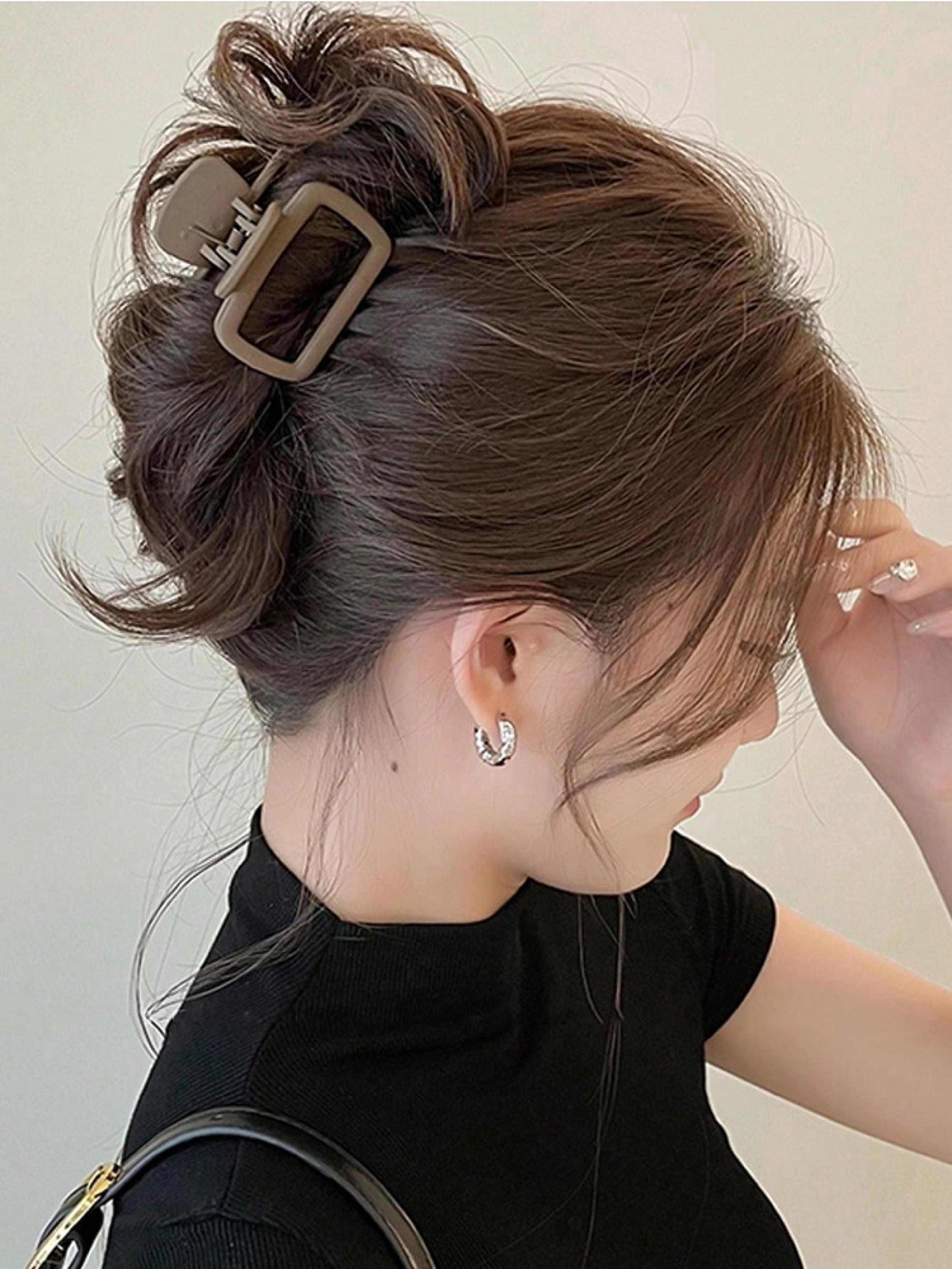 elegant square hair claw clip for women, lightweight, fashionable hair styling