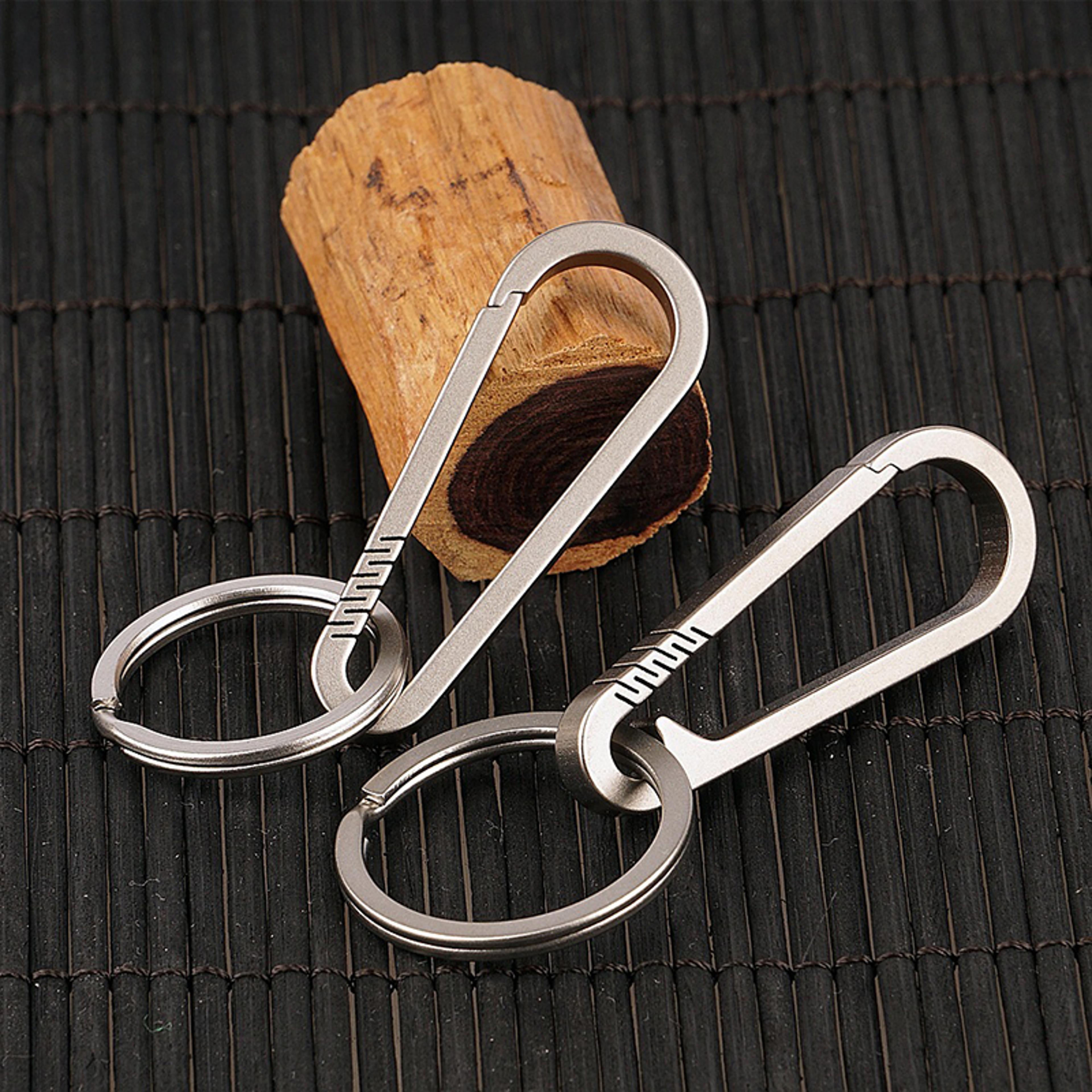 Premium Titanium Alloy Keychain Buckle Durable Tool For Car  Outdoor Use 2