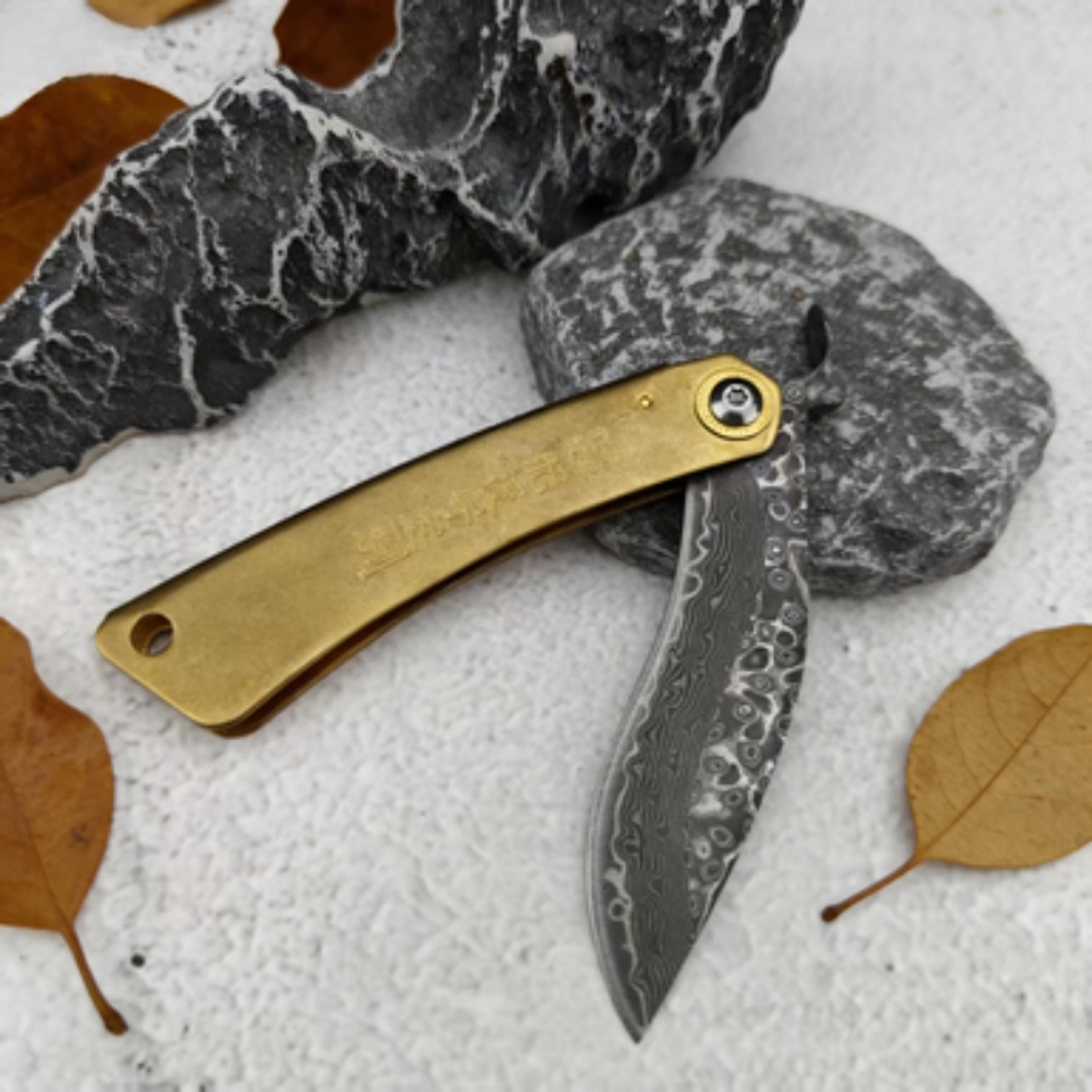 damascus folding camping pocket knife with leather sheath