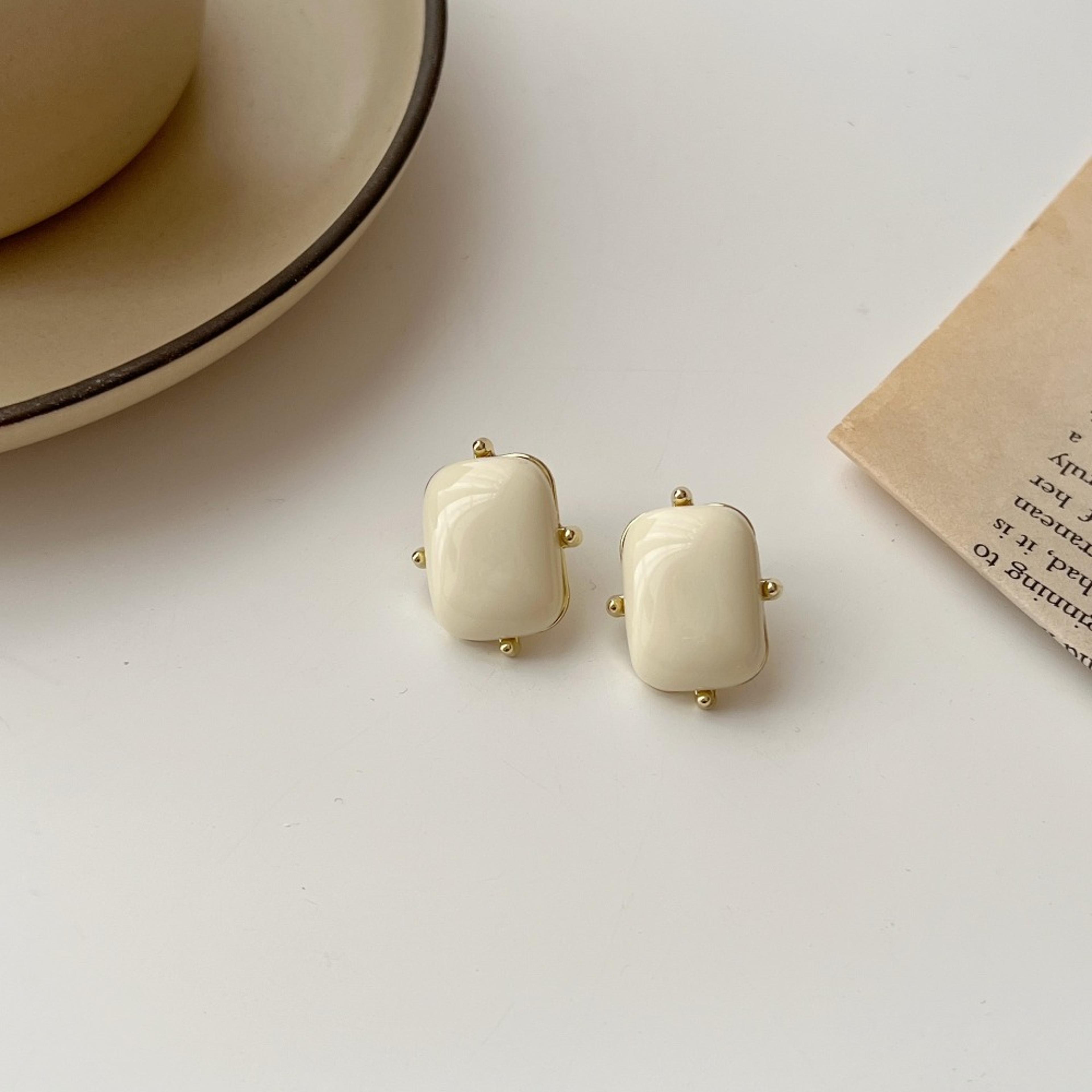 White Geometric Acrylic Stud Earrings For Women OL Style Fashion Jewelry Gift 4