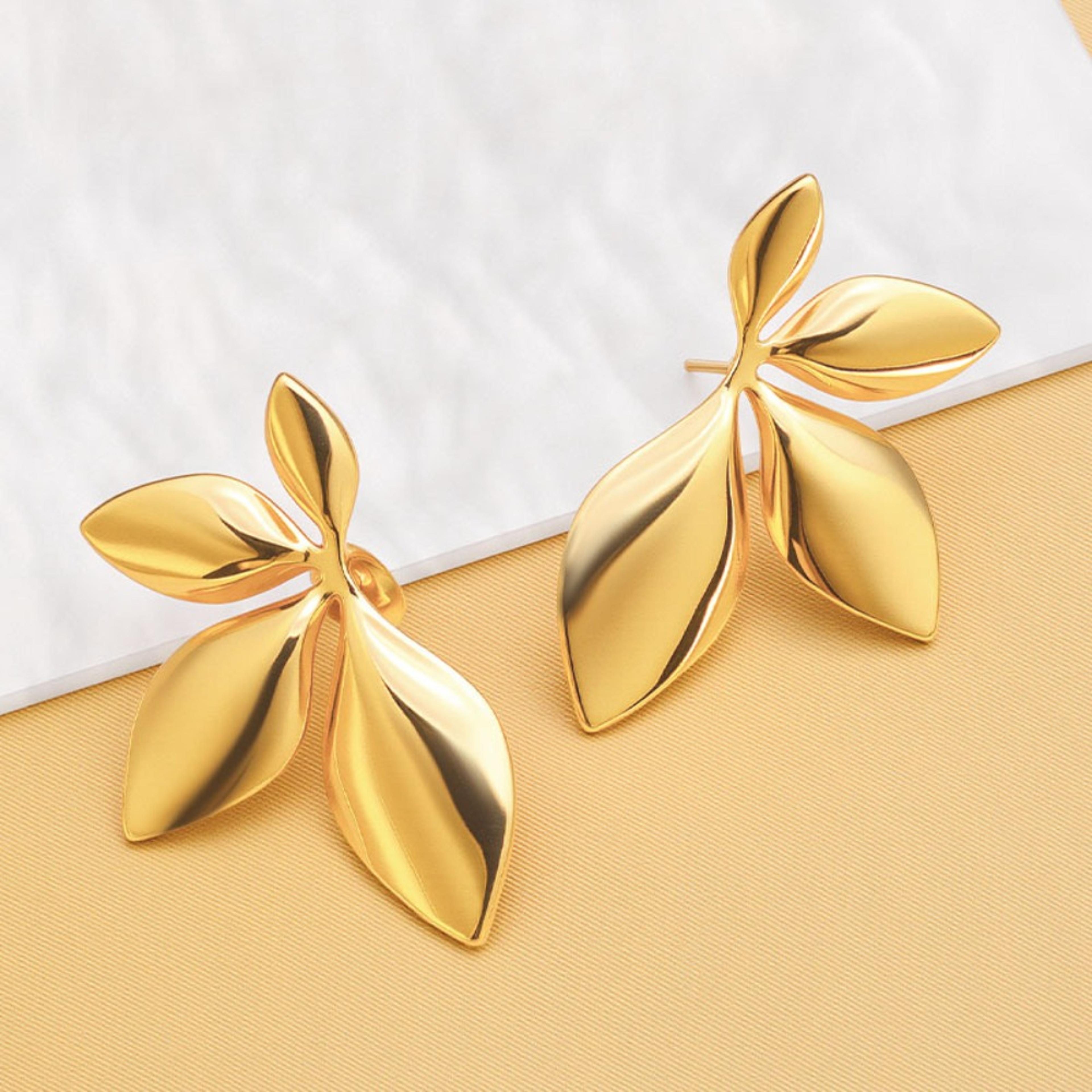 Elegant Gold Floral Stud Earrings For Women Flower Stud Earrings Gold Stainless Steel Earrings Leaf 3