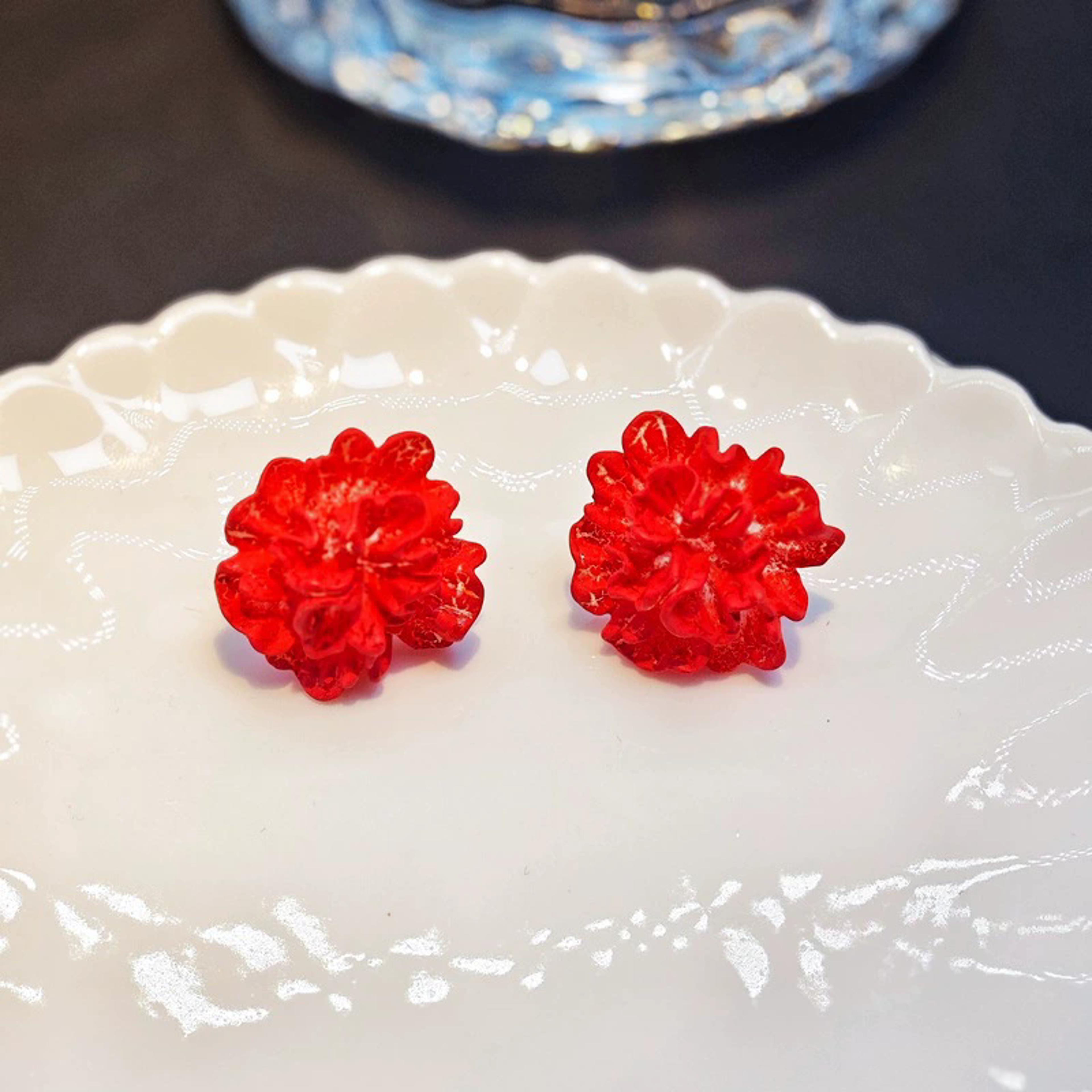 Blooming Petal Statement Earrings Floral Acrylic Stud Earrings For Weddings  Parties 3