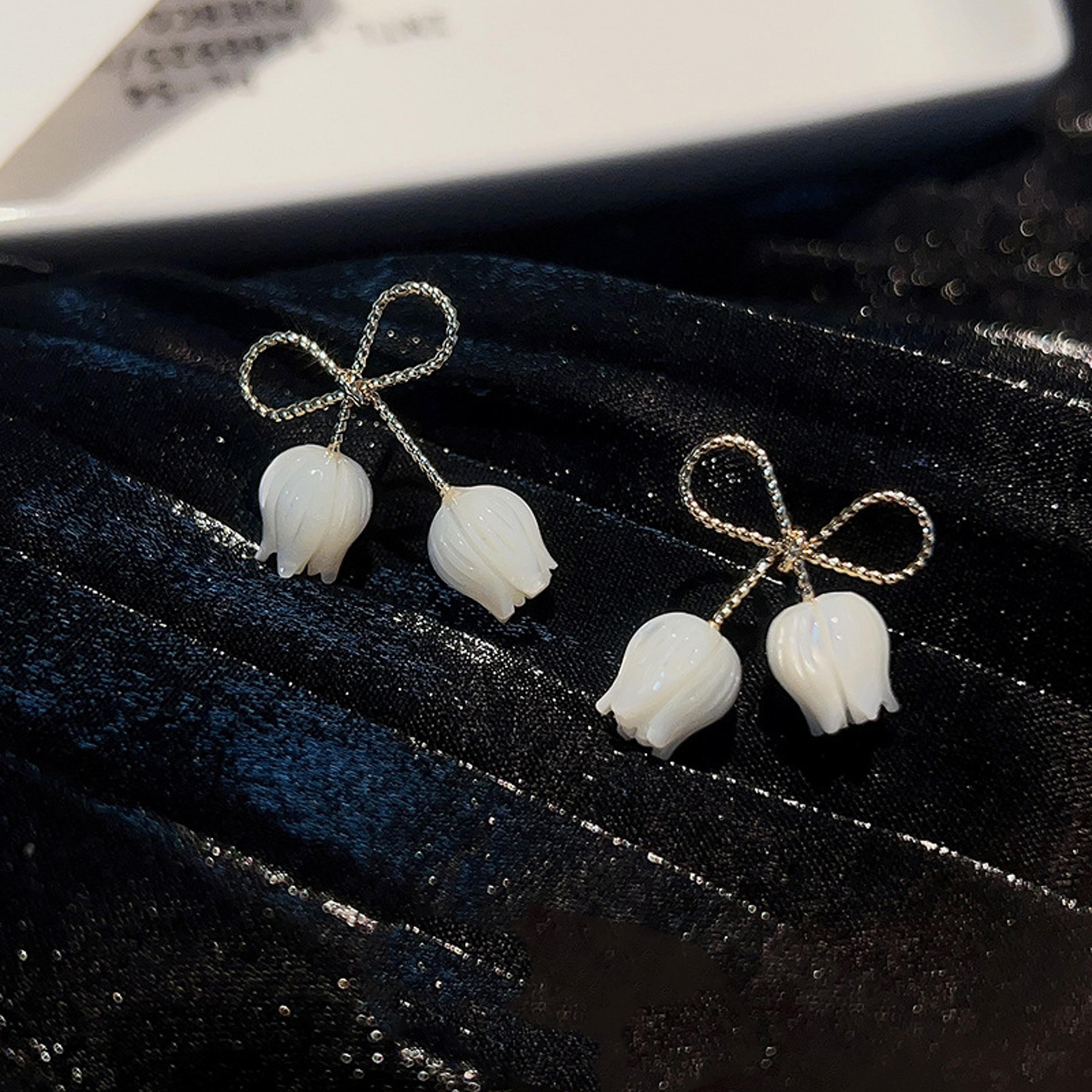 Elegant Tulip Bloom Stud Earrings White Flower Bridal Earrings With Gold Bow Accent 5