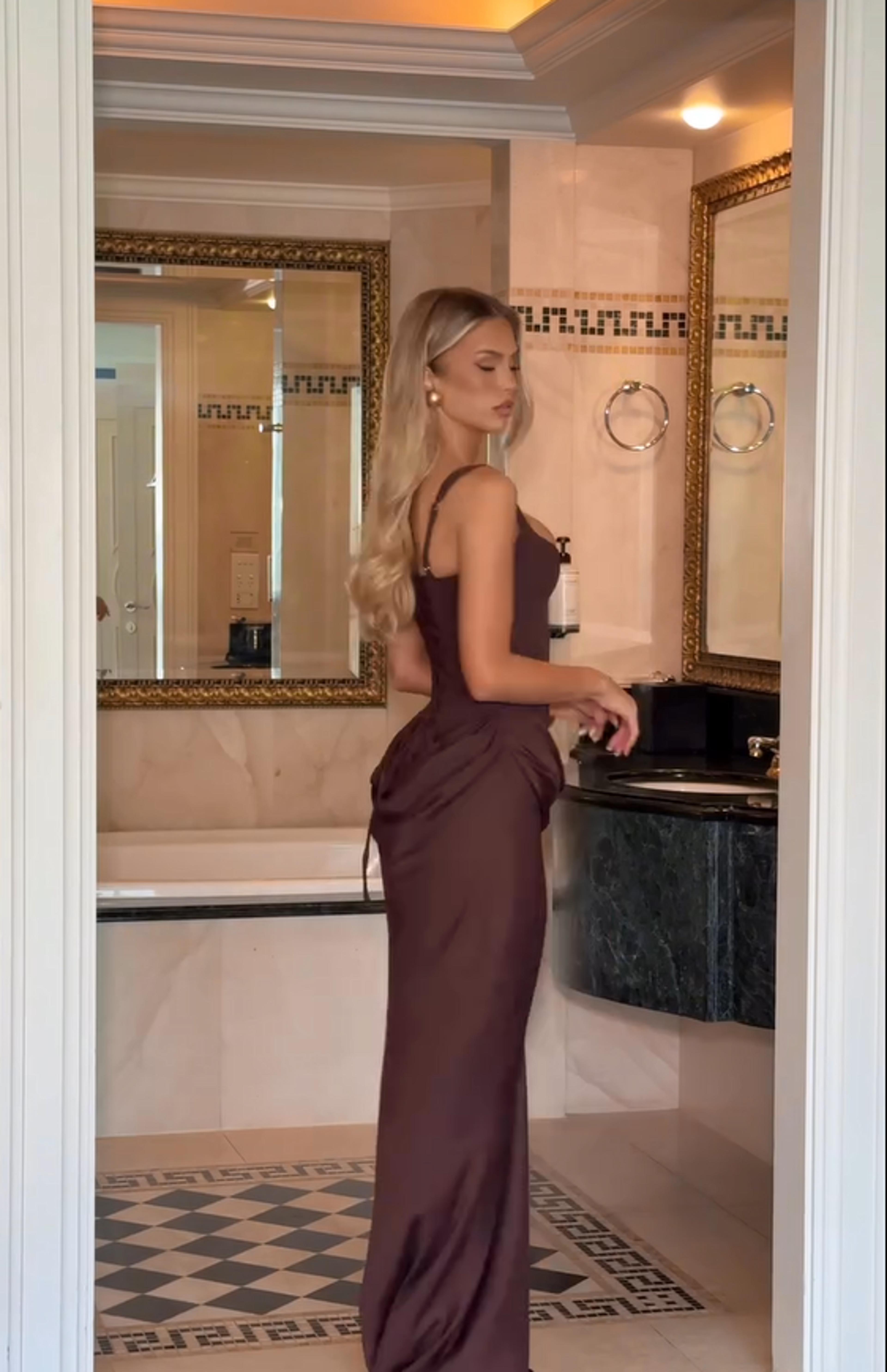 Women Sexy Luxury Party Maxi Dress Slim Fit High Neck Sleeveless Long Robe Shinny Chic Wedding Gues 2