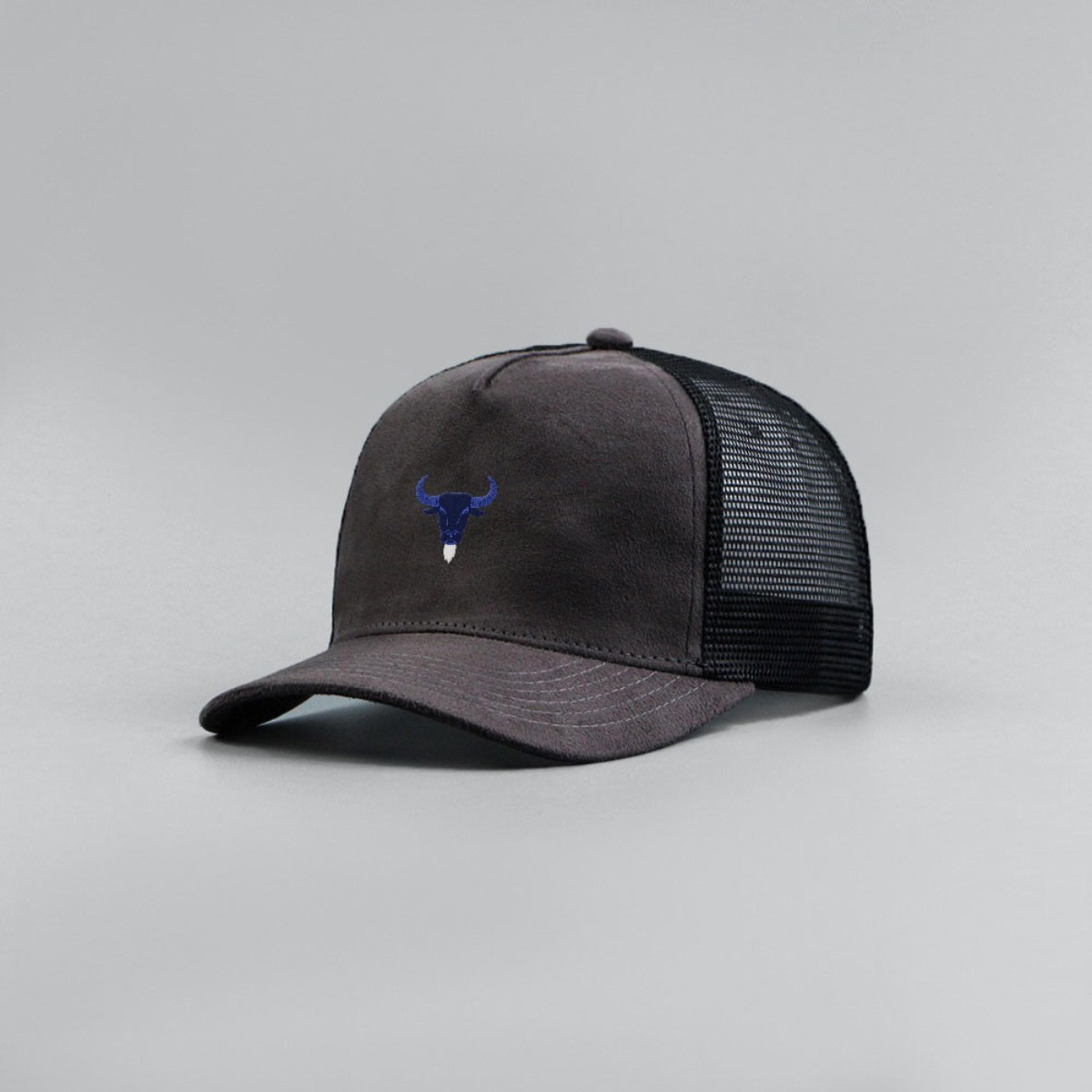 Blue Bull Head Mesh Trucker Hat Breathable Suede Baseball Cap For Men And Women 3