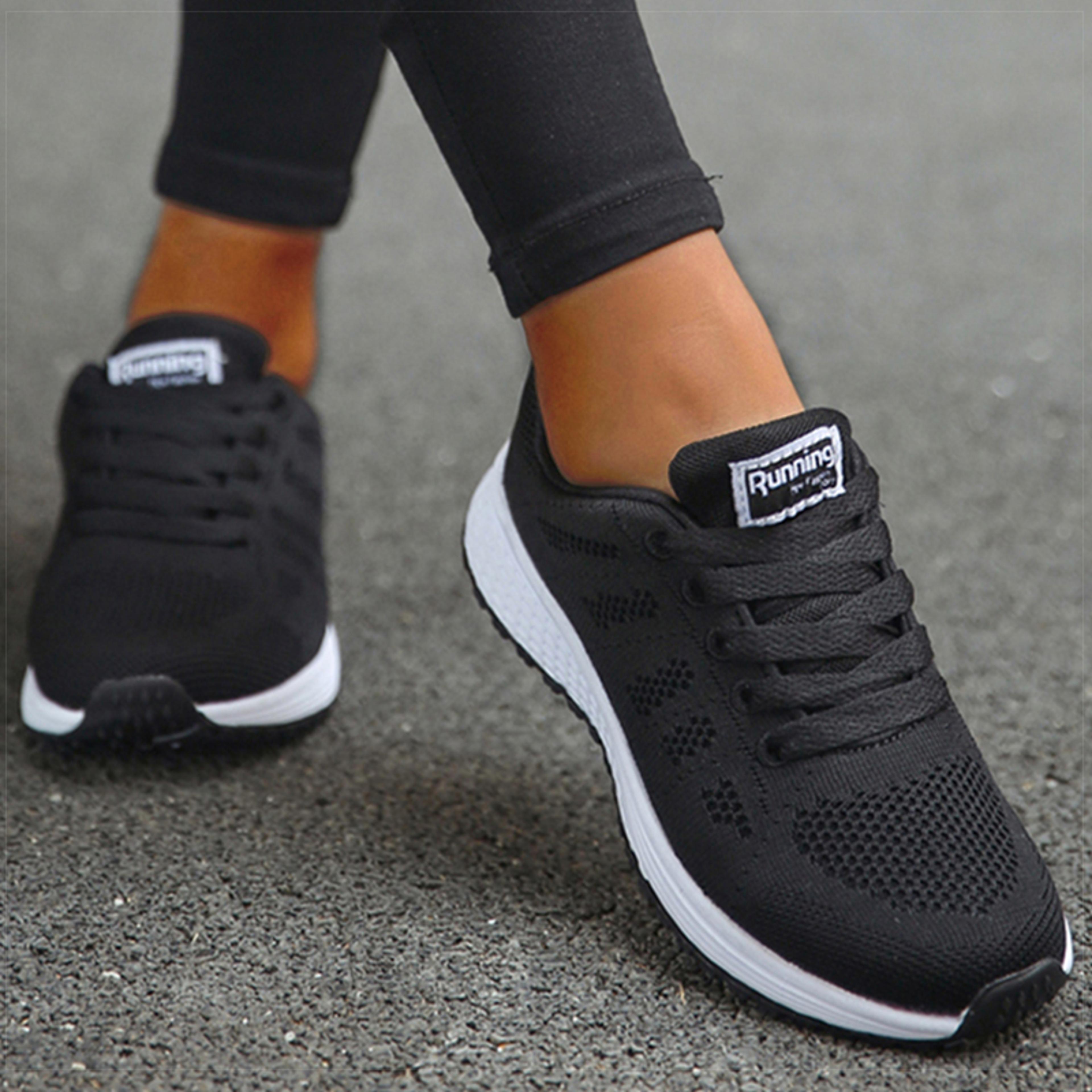 Womens Sneaker Classics Sports Shoes For Women Lightweight Gym White Sneakers  Vulcanized Casual Fo 1
