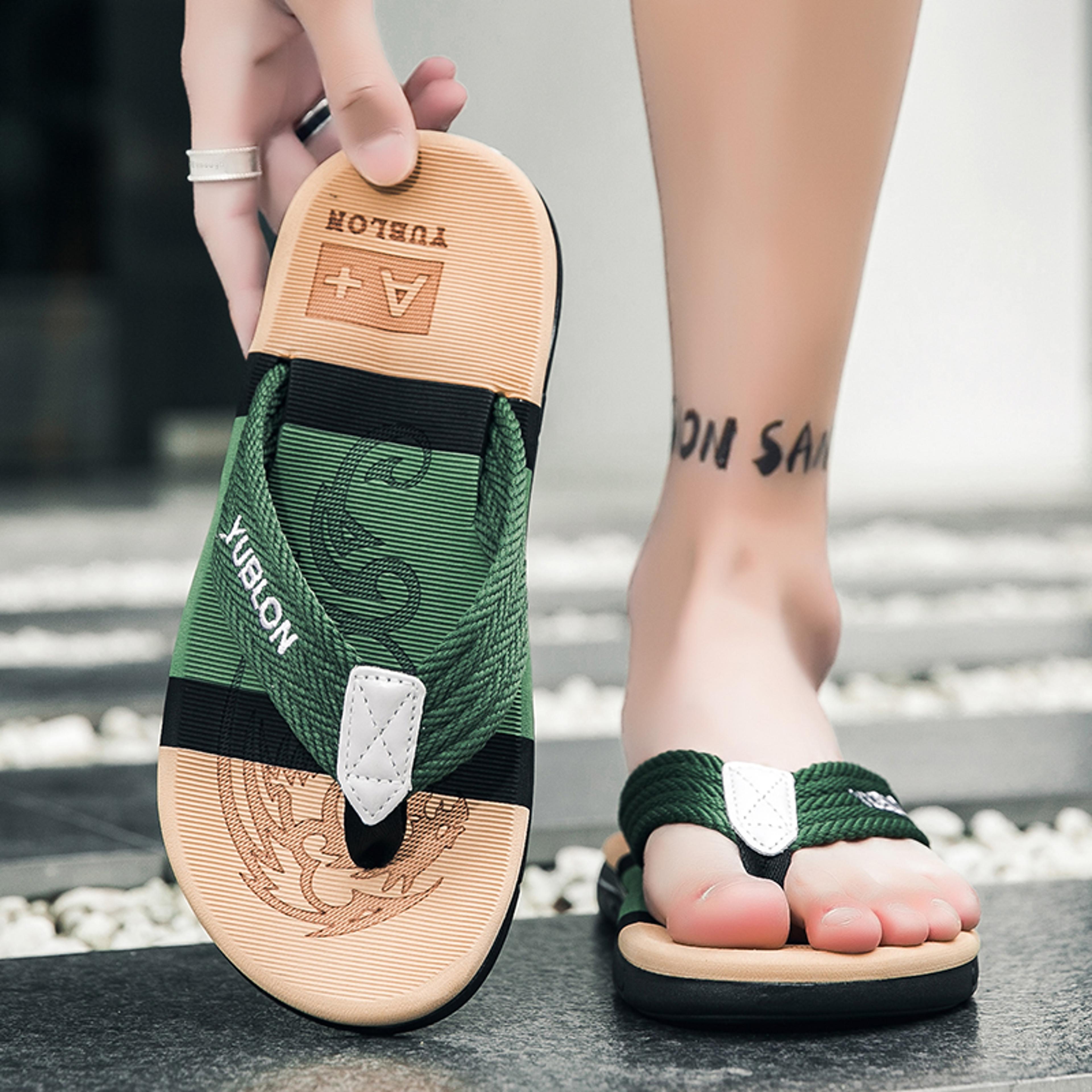 Mens AntiSlip Beach Sandals Breathable Summer Flip Flops For Outdoor Comfort 2