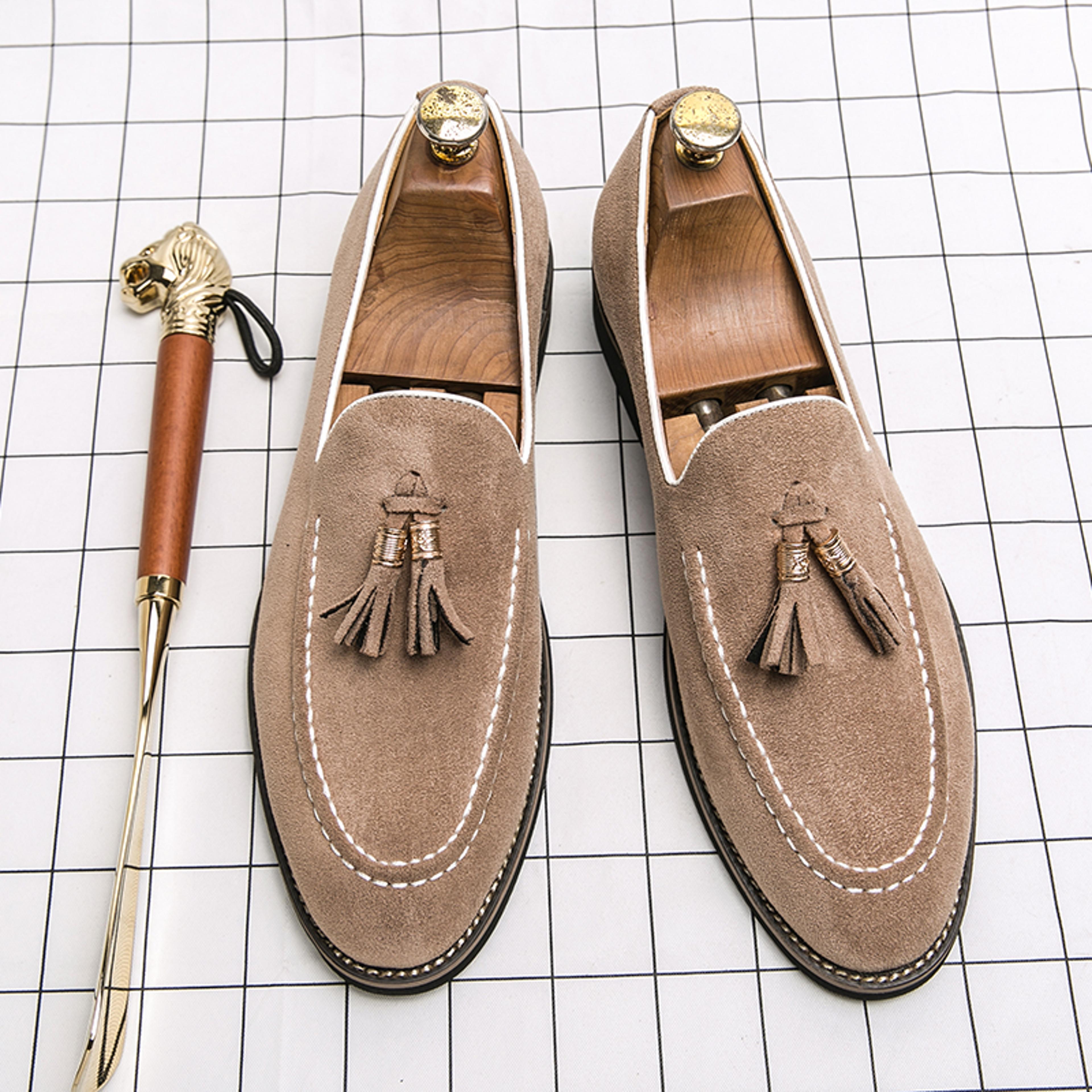 designer mens moccasins, fashion brand men's suede tassel leather slip-on shoes, retro pointed banquet social driving