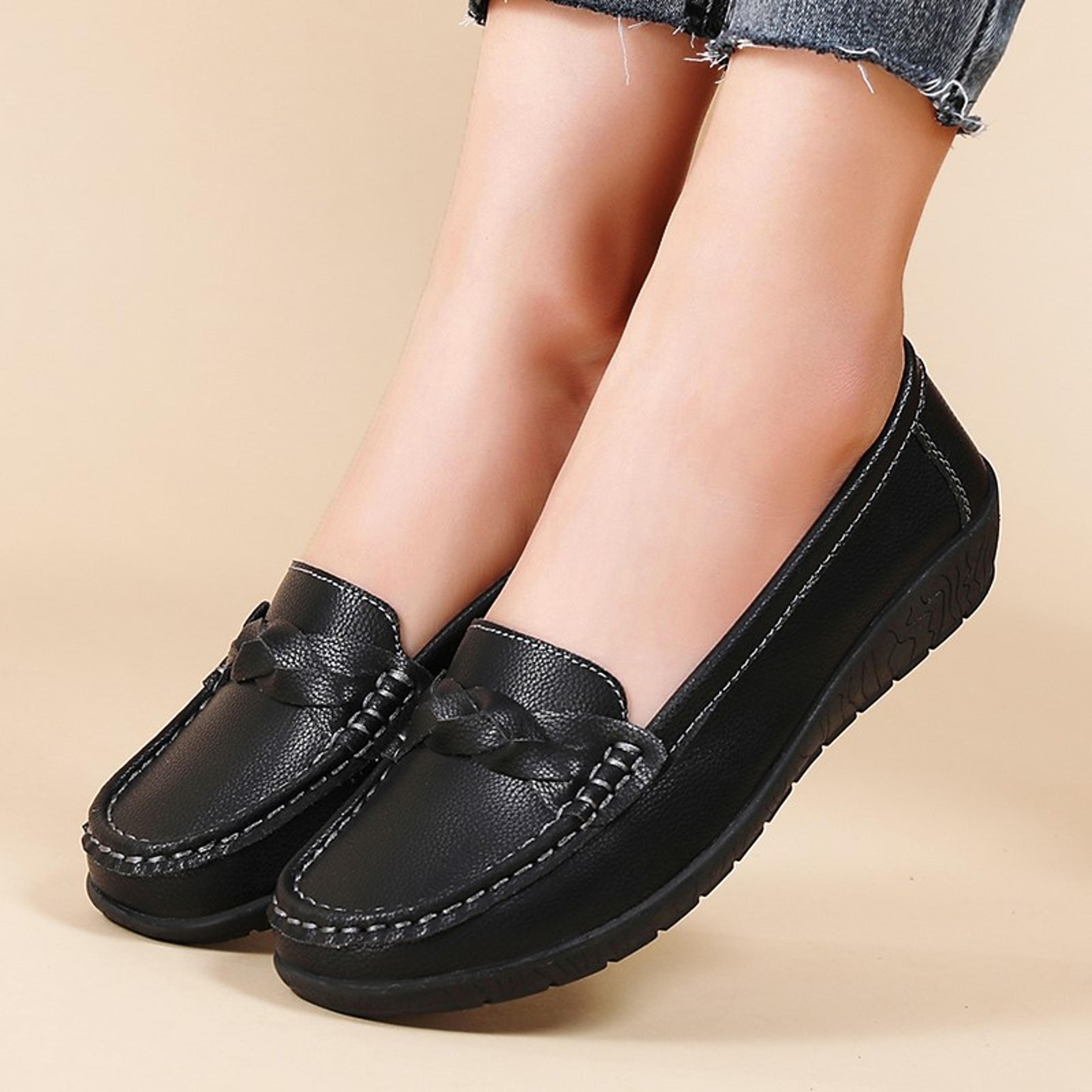 Women Leather Moccasins Shoes Round Toe Flats Slip On Black Casual Shoes 3