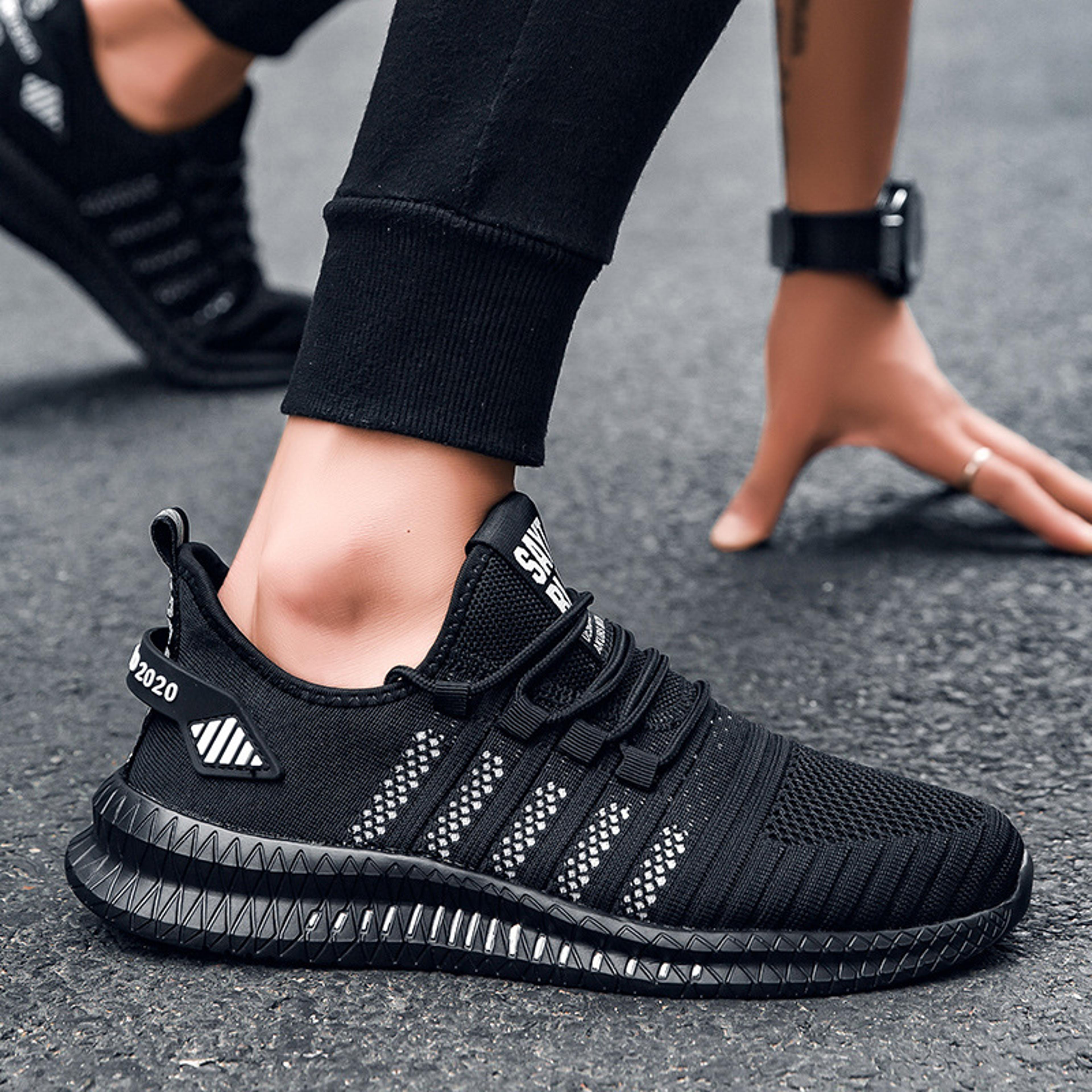 Men Sneakers Laceup Fashion Lightweight Walking Shoes Comfortable Running Shoes Brand Mesh Men Casu 2