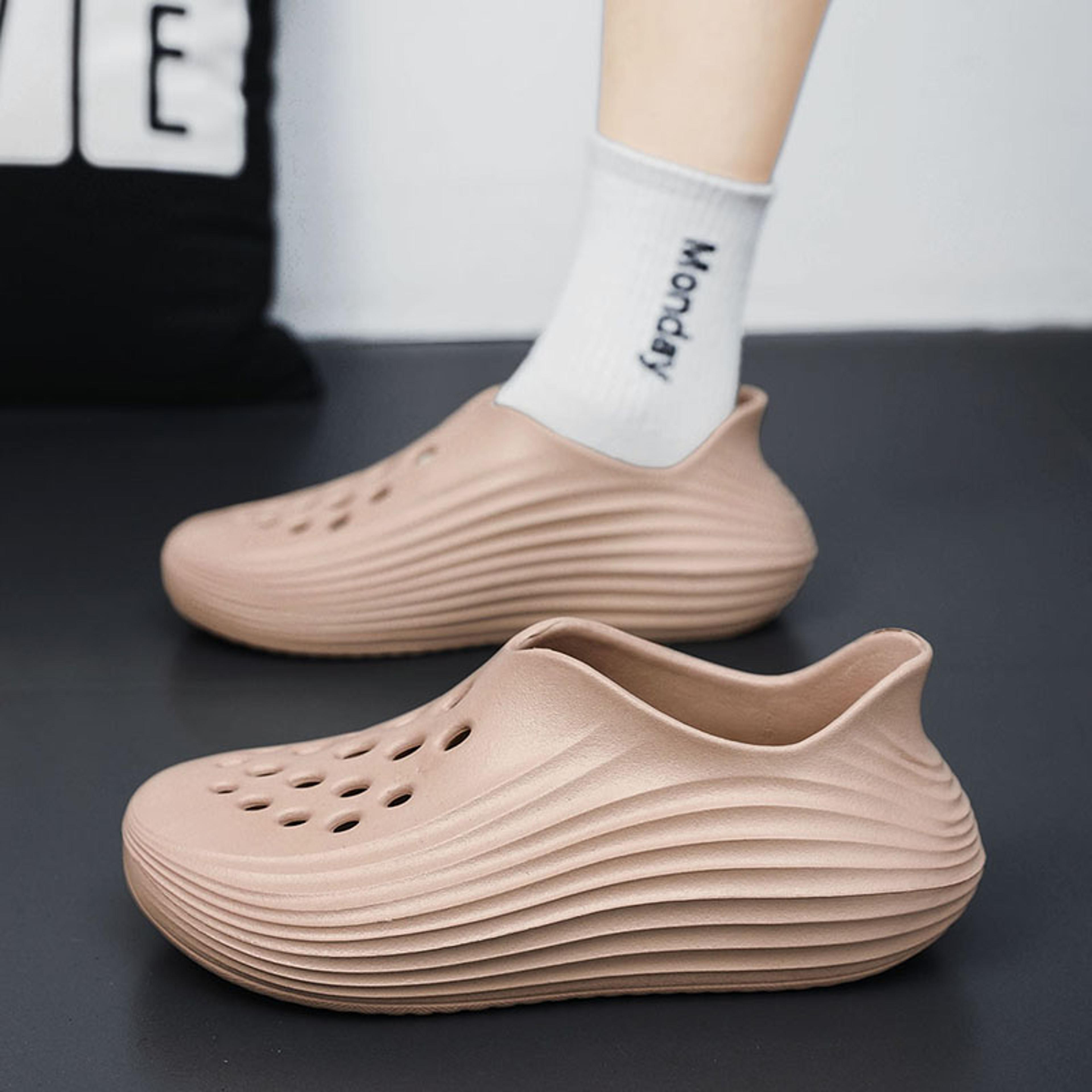 Comfortable Casual Walking Sneakers For Men Fashion Lightweight Beach Sandals Breathable EVA Summer 2
