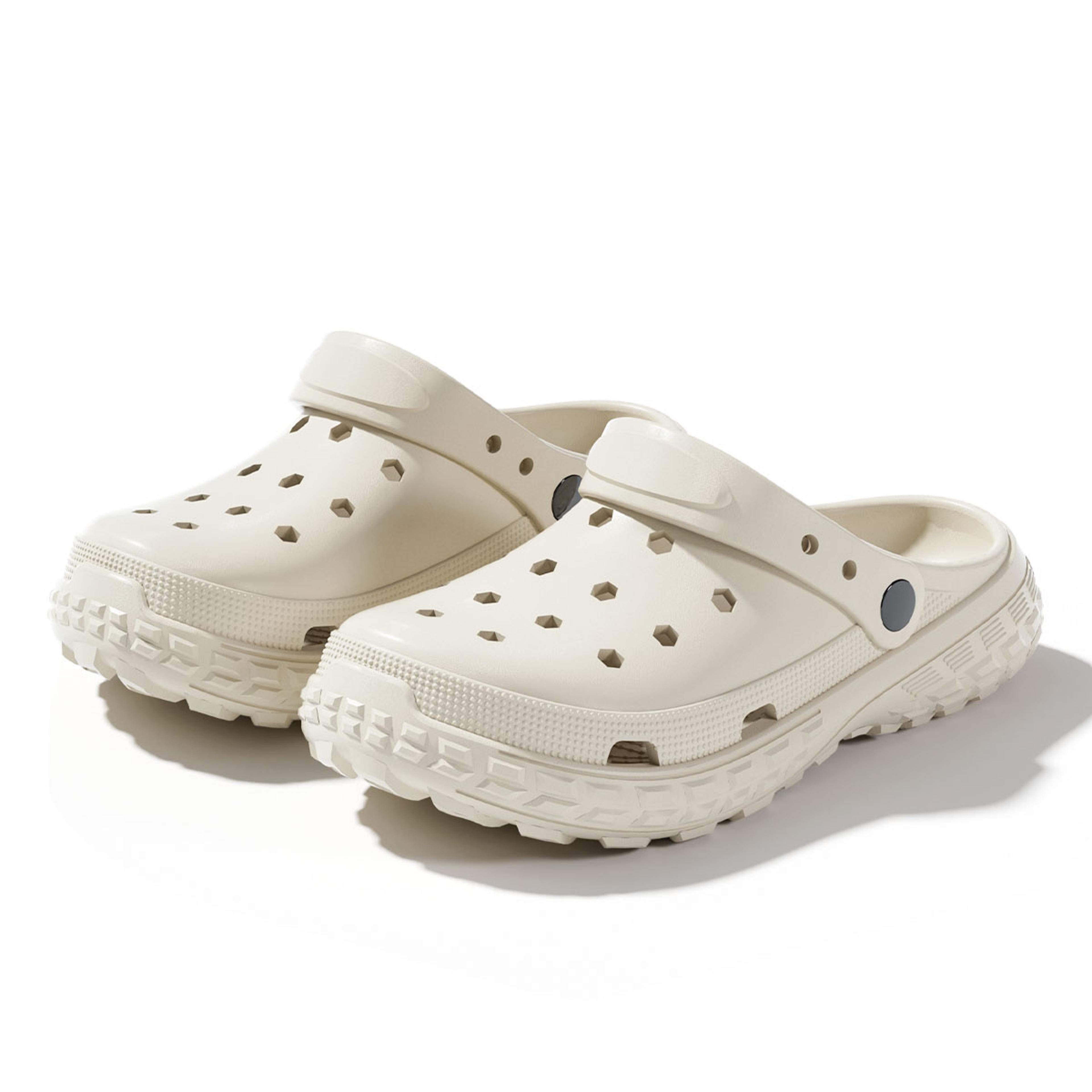 Comfortable EVA Unisex Hole Shoes Breathable Beach Slippers Outdoor Thick Bottom Slippers 3