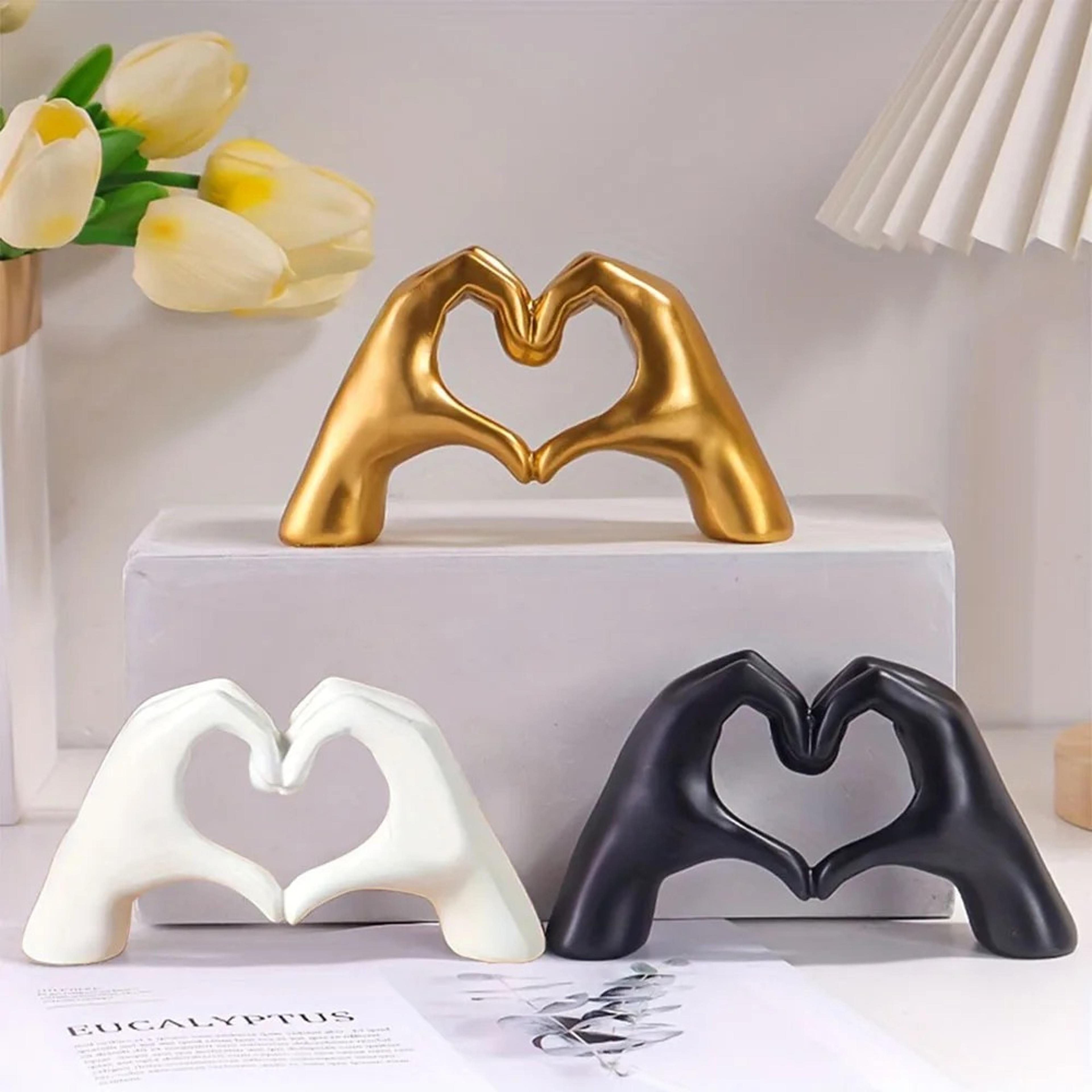 Resin Love Gesture Sculpture Figurines Nordic Desktop Ornament Light Luxury Art Crafts Office Home  0
