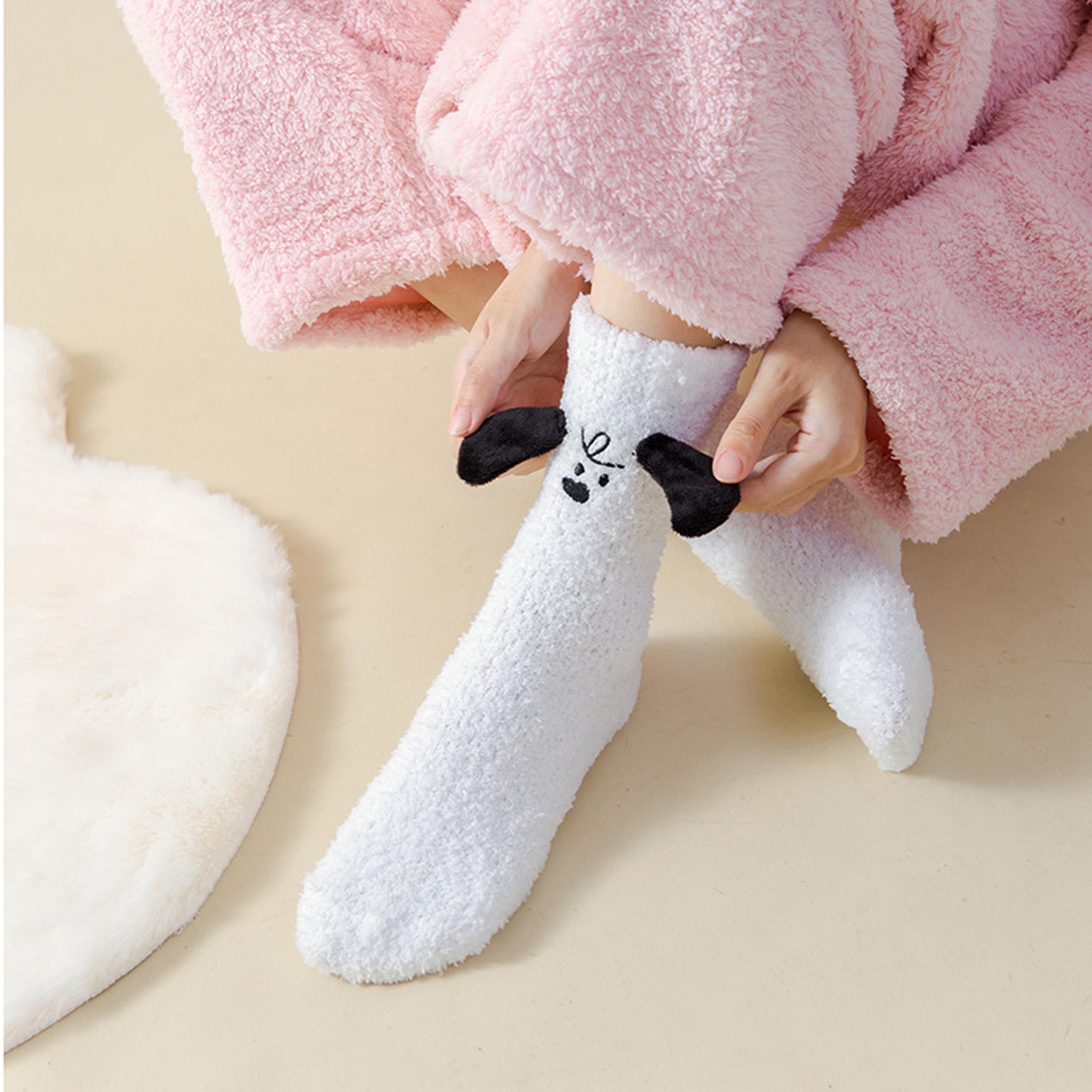 Kawaii Socks For Adults Sleeping Socks Winter Snow Slippers Maternity Leg Warmers Funny Carpet Sock 4