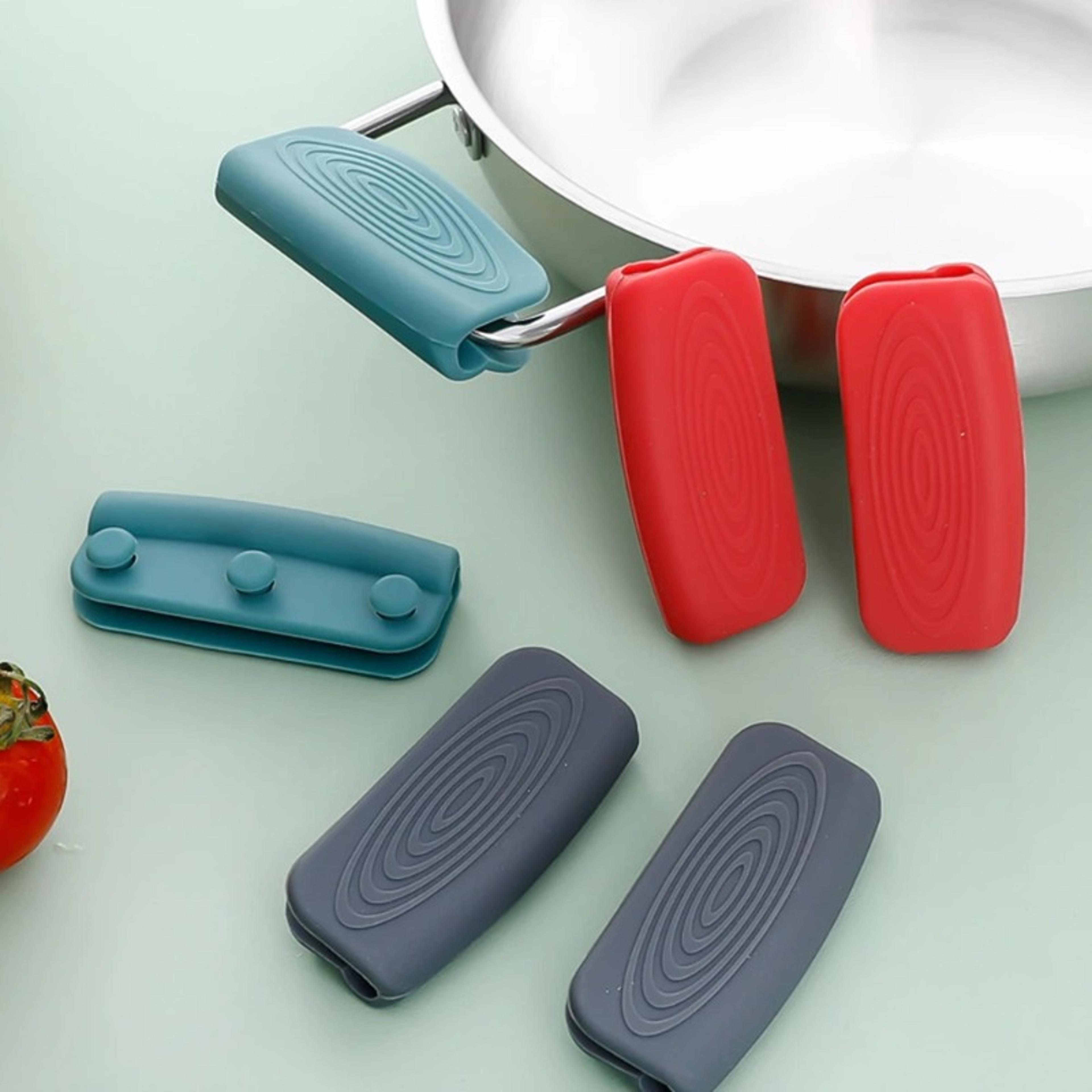 silicone pan handle cover, auto lock heat resistant clip for cast iron skillet pot, anti scald cooking gloves