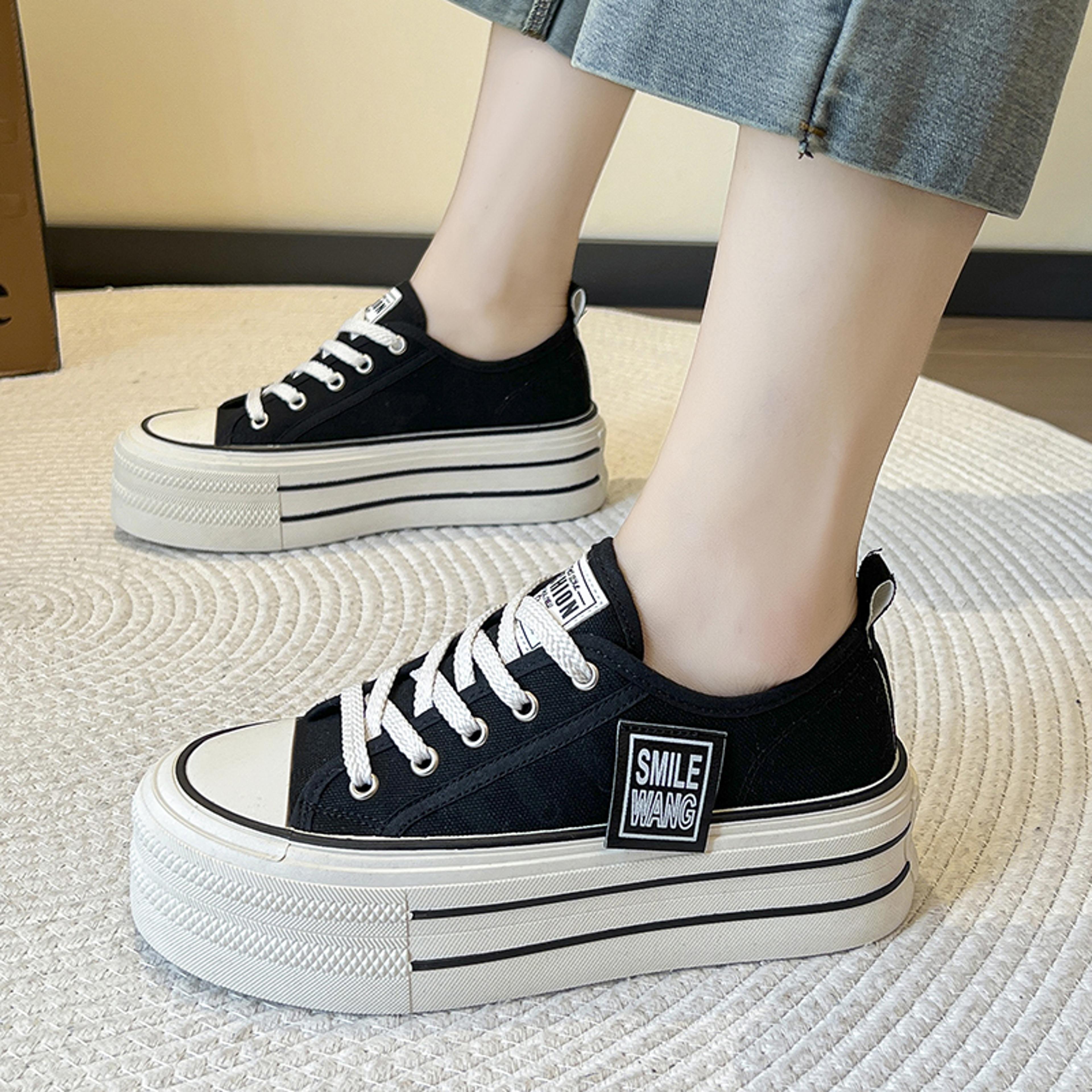 women black white platform canvas shoes, lace up sneakers, comfortable sport vulcanize shoes for outdoor fashion