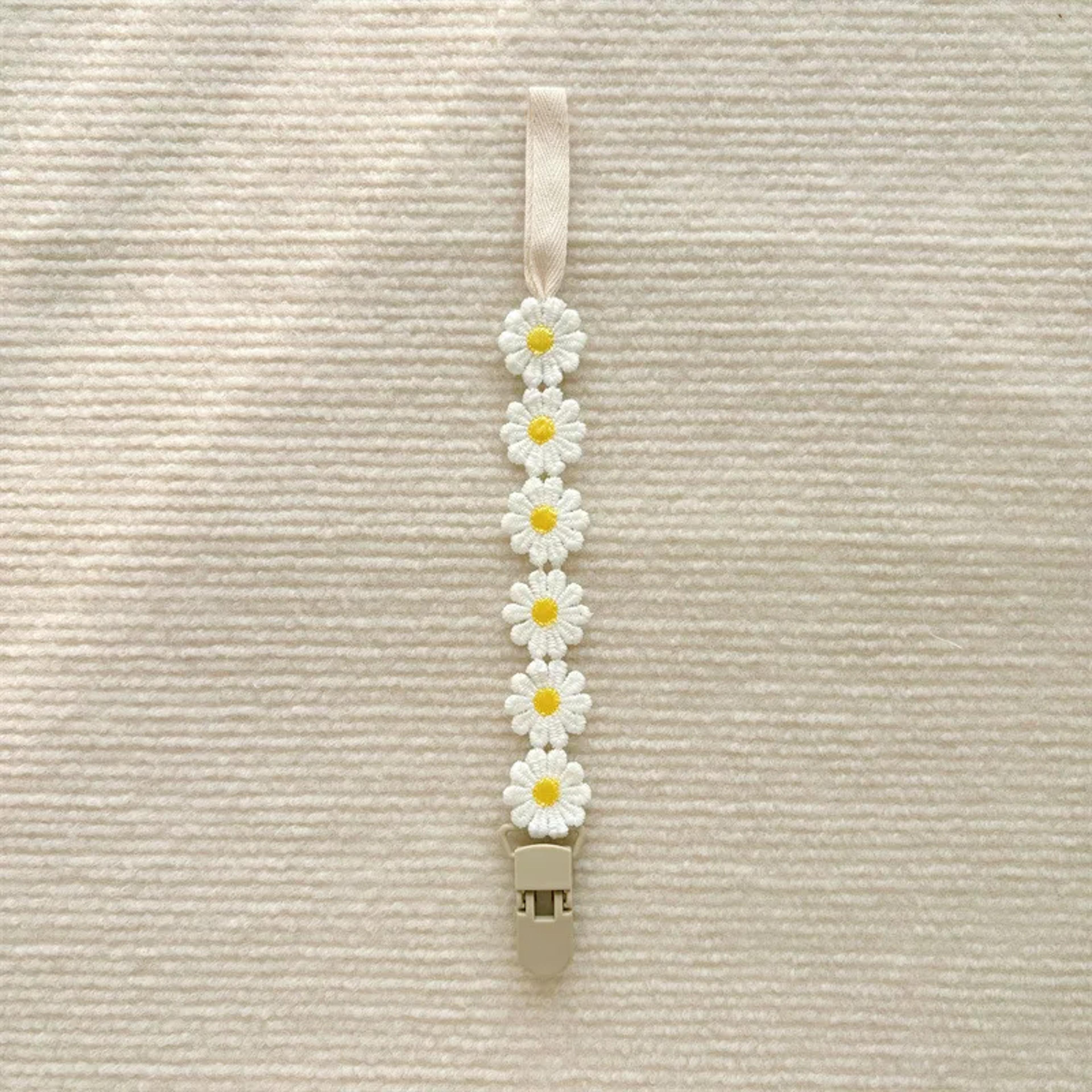 Baby Pacifier Antidrop Chain Little Daisy Toddler Dummy Clip Nipple Holder Baby Shower Gift 9