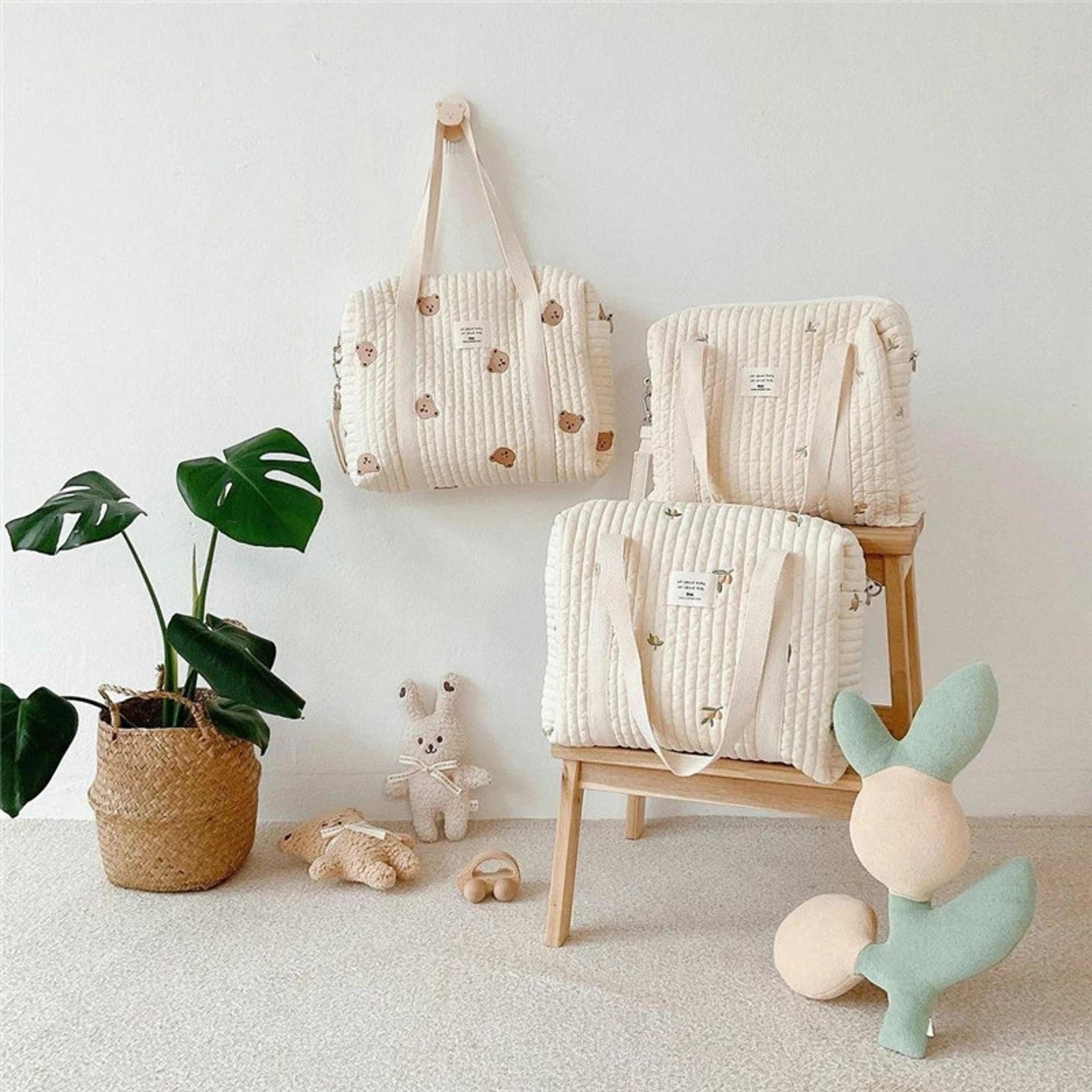 Korea Style Mummy Shoulder Bag Quilted Embroidery Diaper Bag Large Stroller Organizer For Newborn B 2